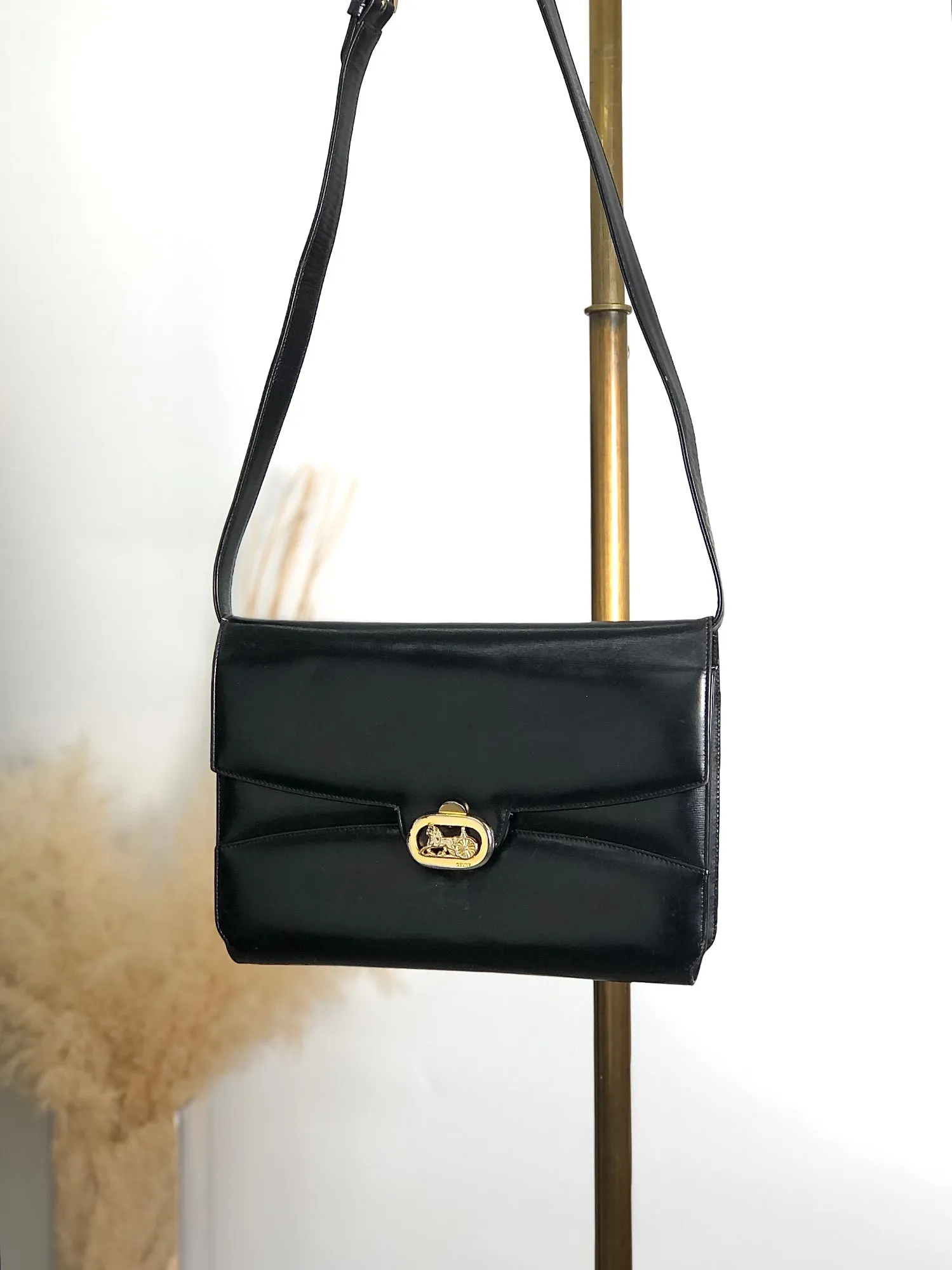 CELINE Horse Carriage Shoulder bag Black Vintage mi8zzx
