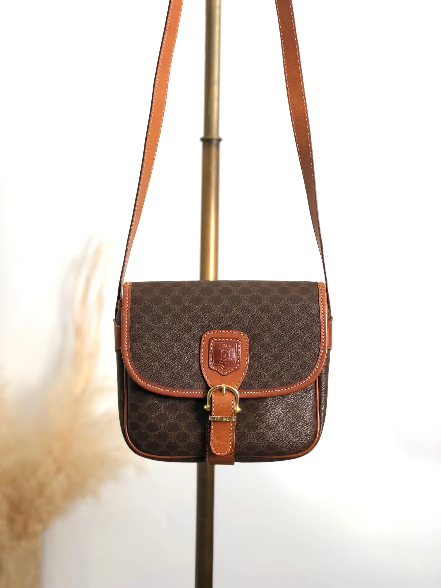 CELINE Macadam Blason Front Buckle Shoulder bag Brown Vintage wuk23r