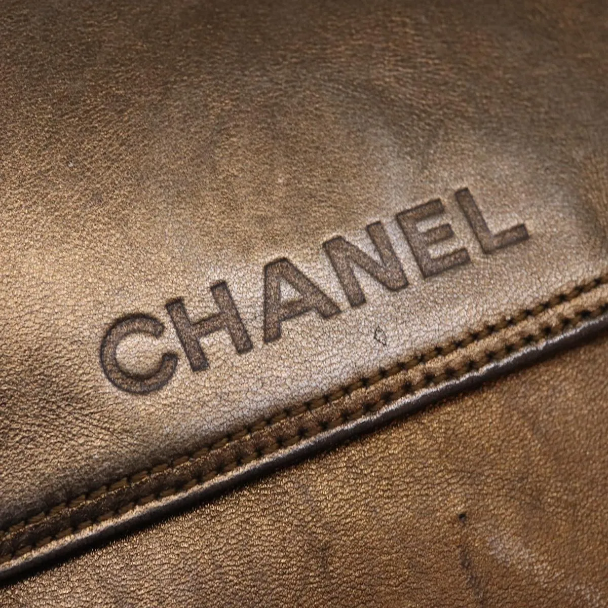 CHANEL Shoulder Bag Leather Gold Tone CC Auth bs16149