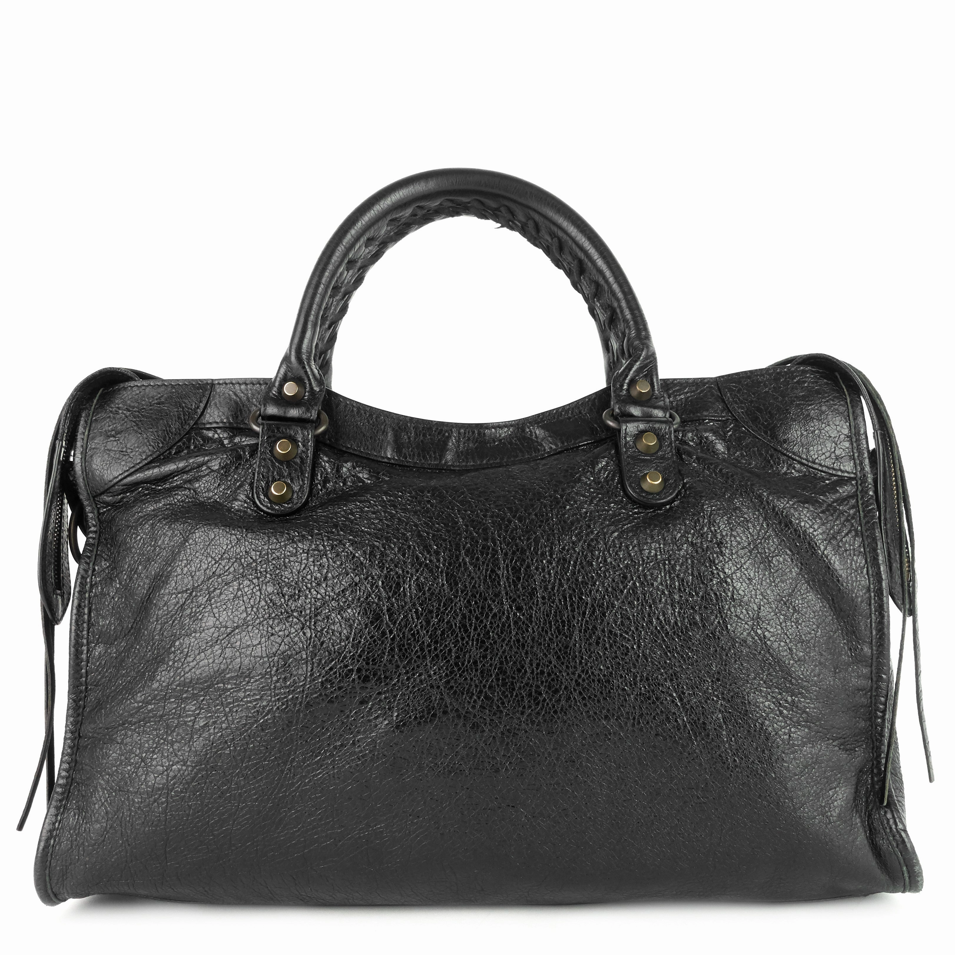 City Classic Studs Medium Lambskin Leather Bag