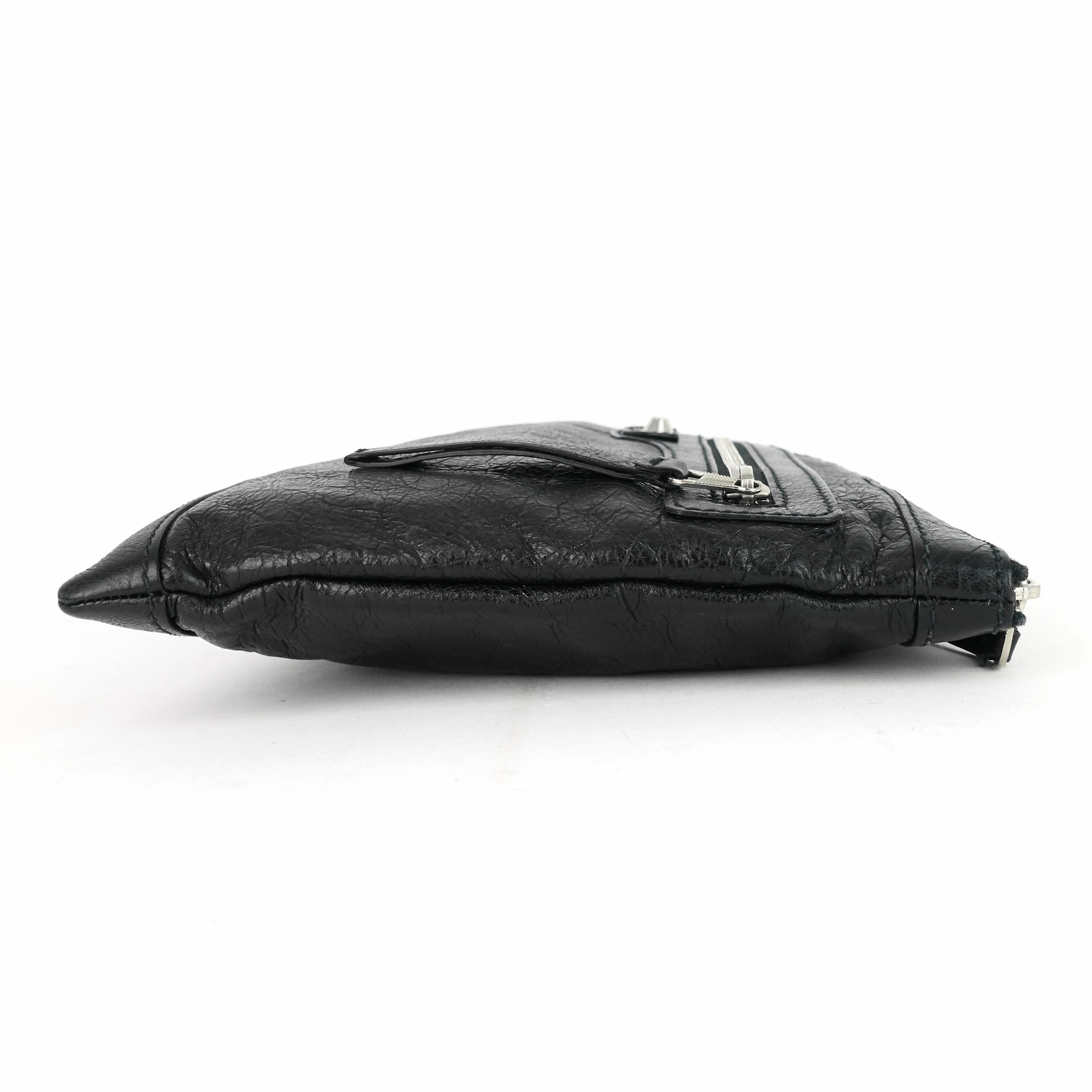 Classic City Medium Lambskin Clip Clutch Bag