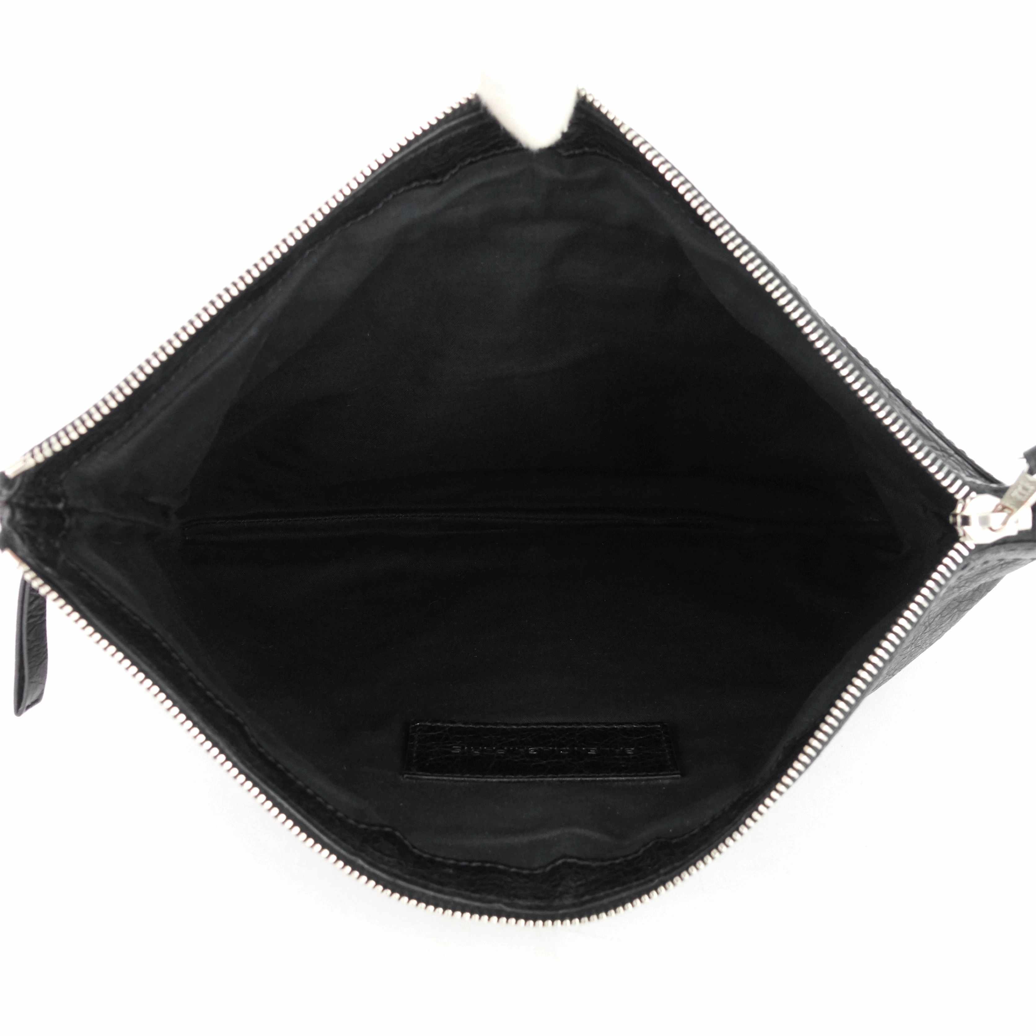 Classic City Medium Lambskin Clip Clutch Bag