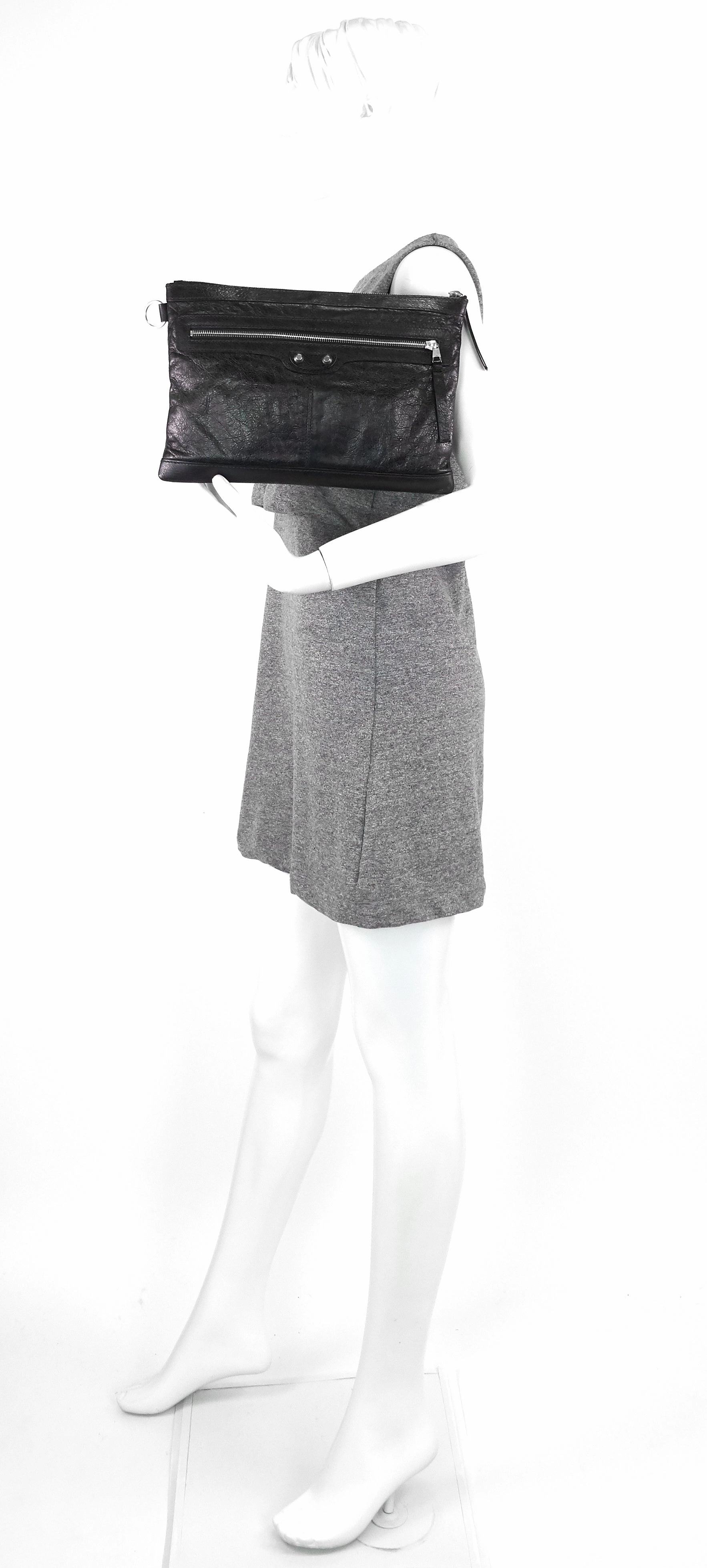 Classic City Medium Lambskin Clip Clutch Bag