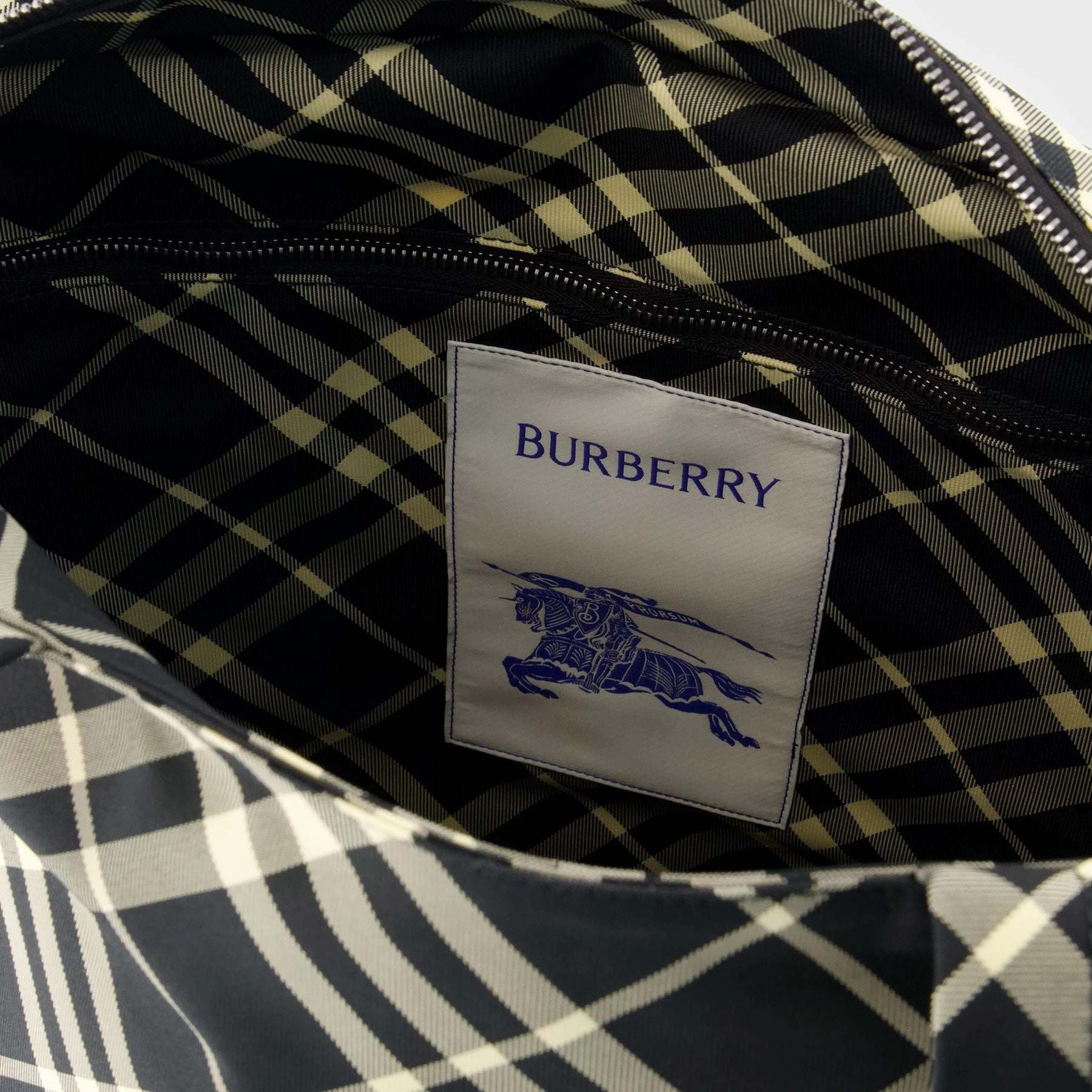 Classic Shopper Bag - Burberry - Synthetic - Black