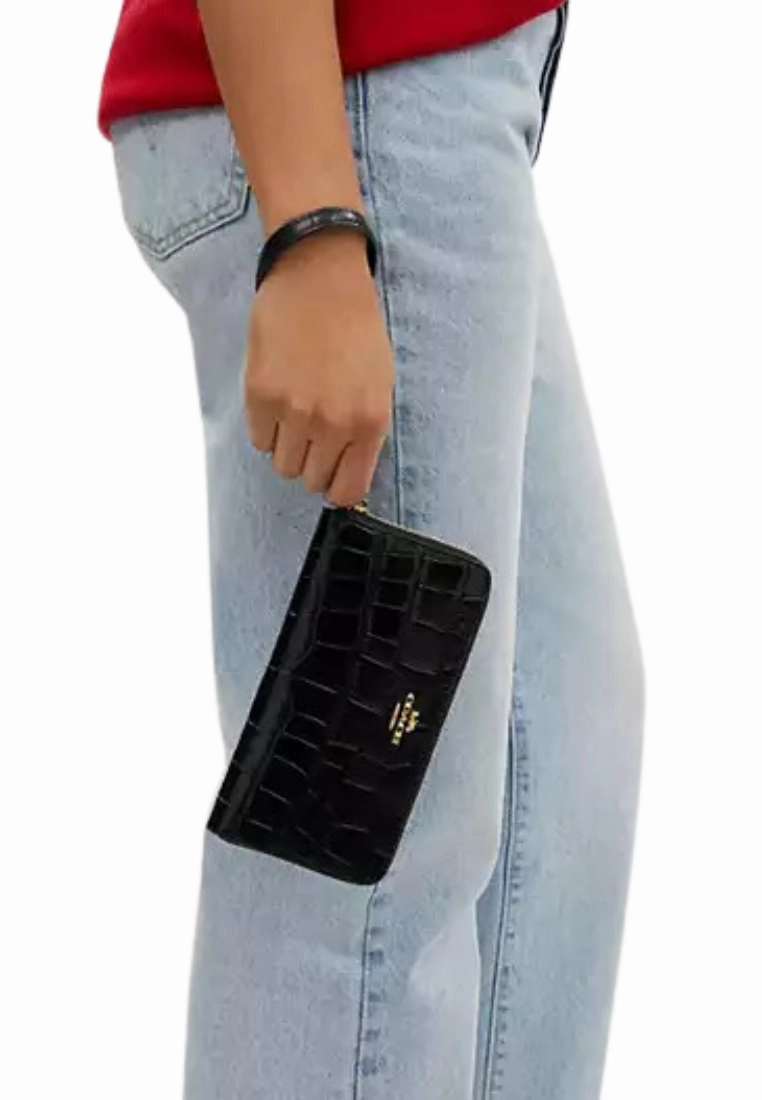 Coach Long Zip Around Wallet In Black CT083