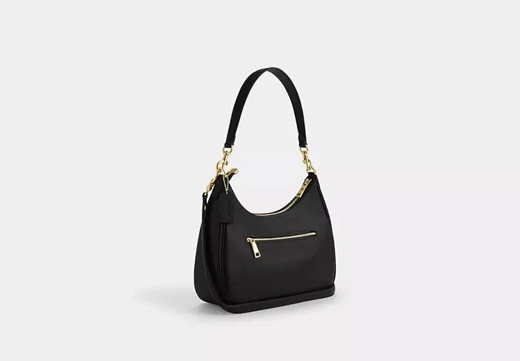 Coach Teri Hobo