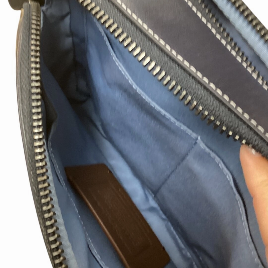 Crossbody Designer By Coach  Size: Medium