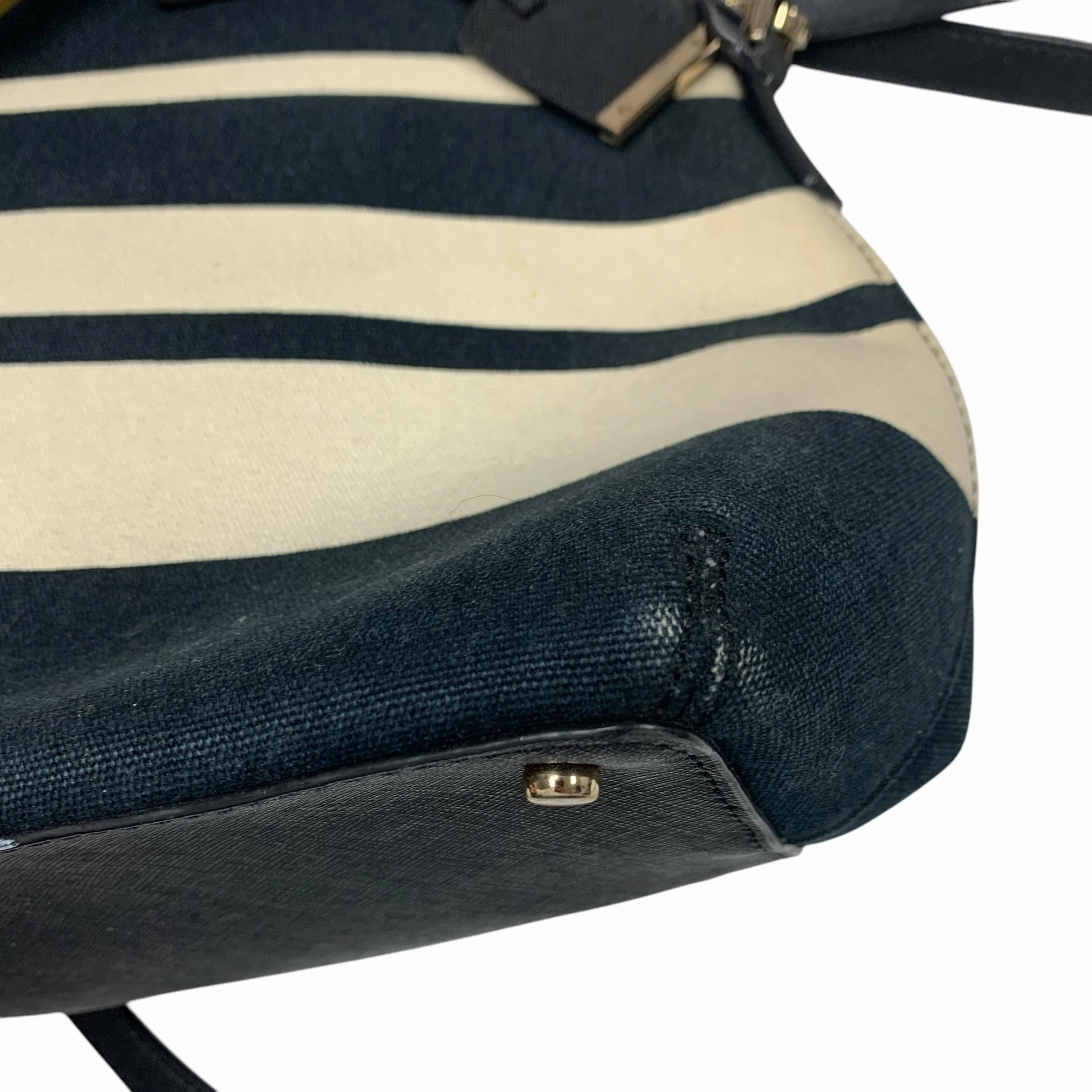 Crossbody Designer By Kate Spade, Size: Large