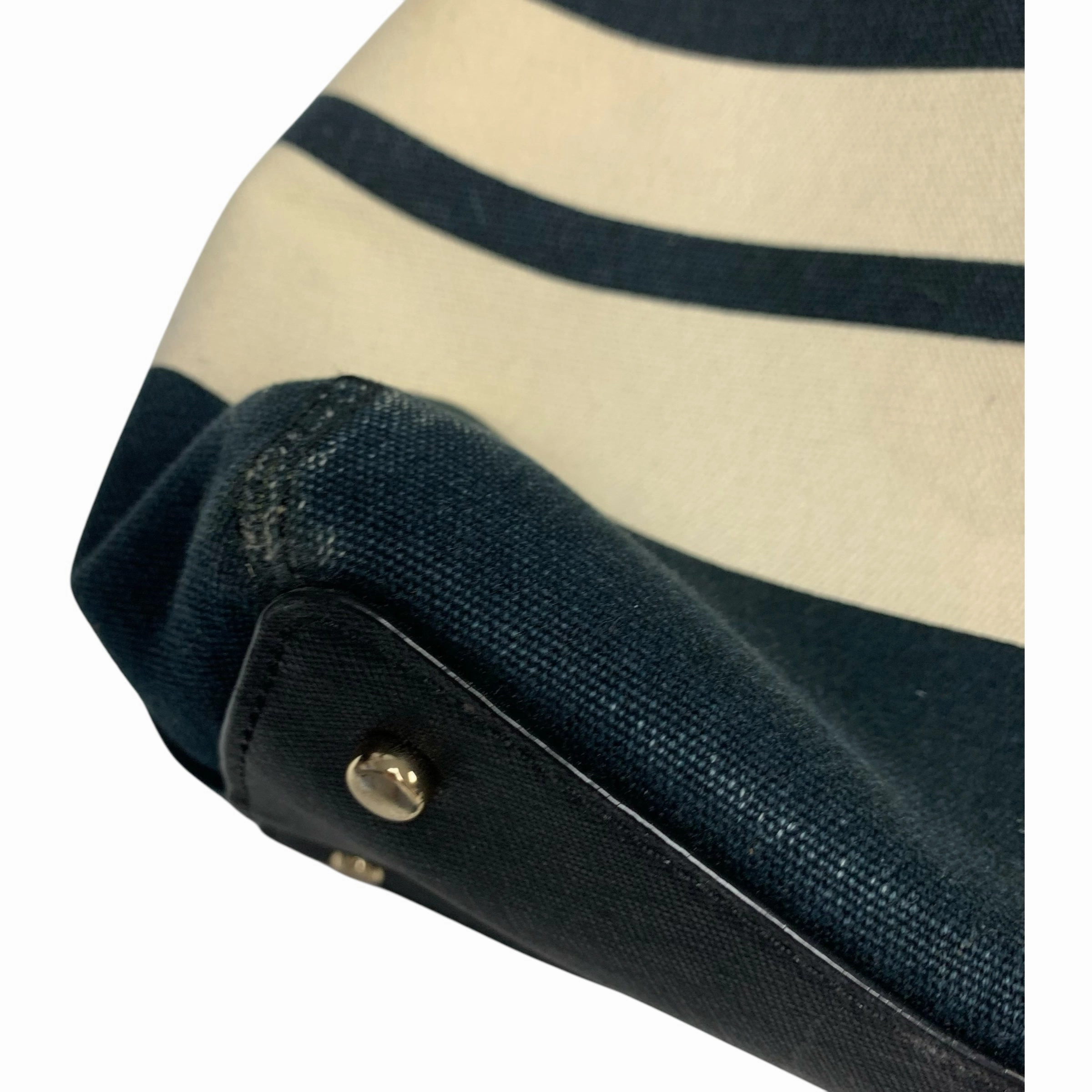 Crossbody Designer By Kate Spade, Size: Large