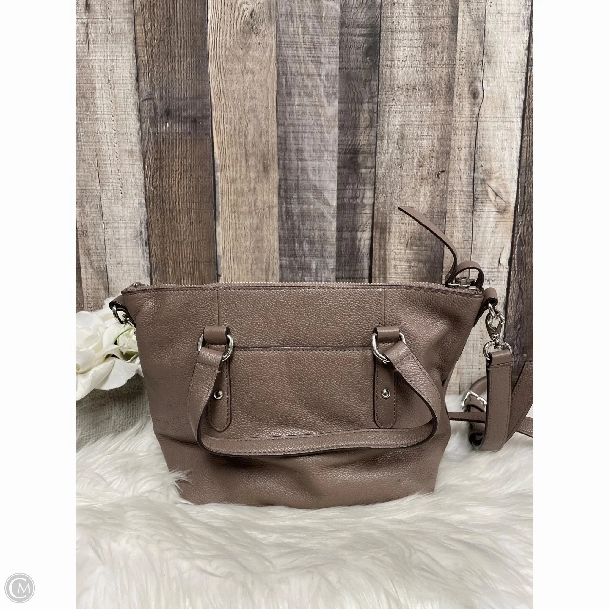 Crossbody Designer By Kate Spade, Size: Medium
