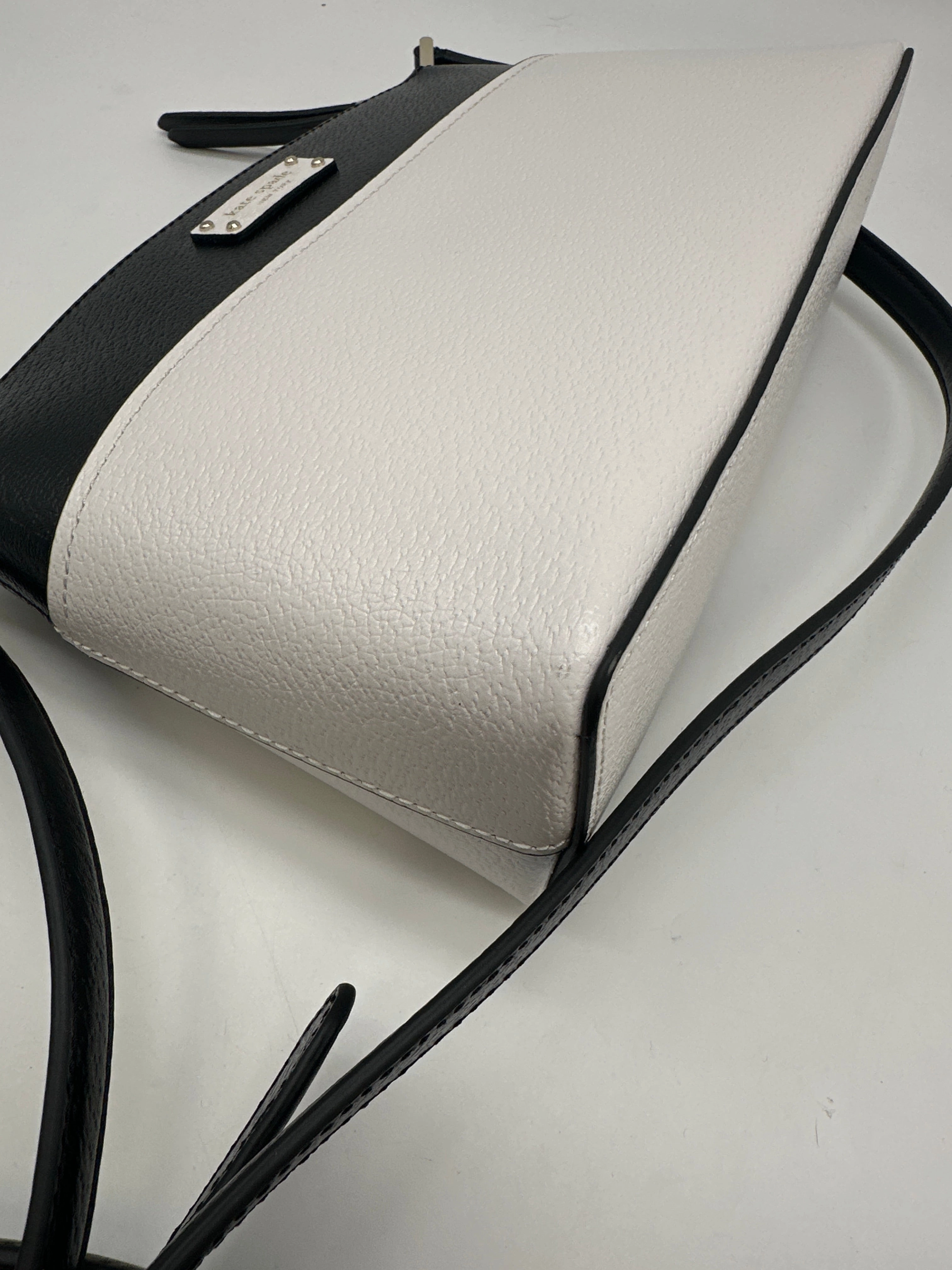 Crossbody Designer By Kate Spade, Size: Small