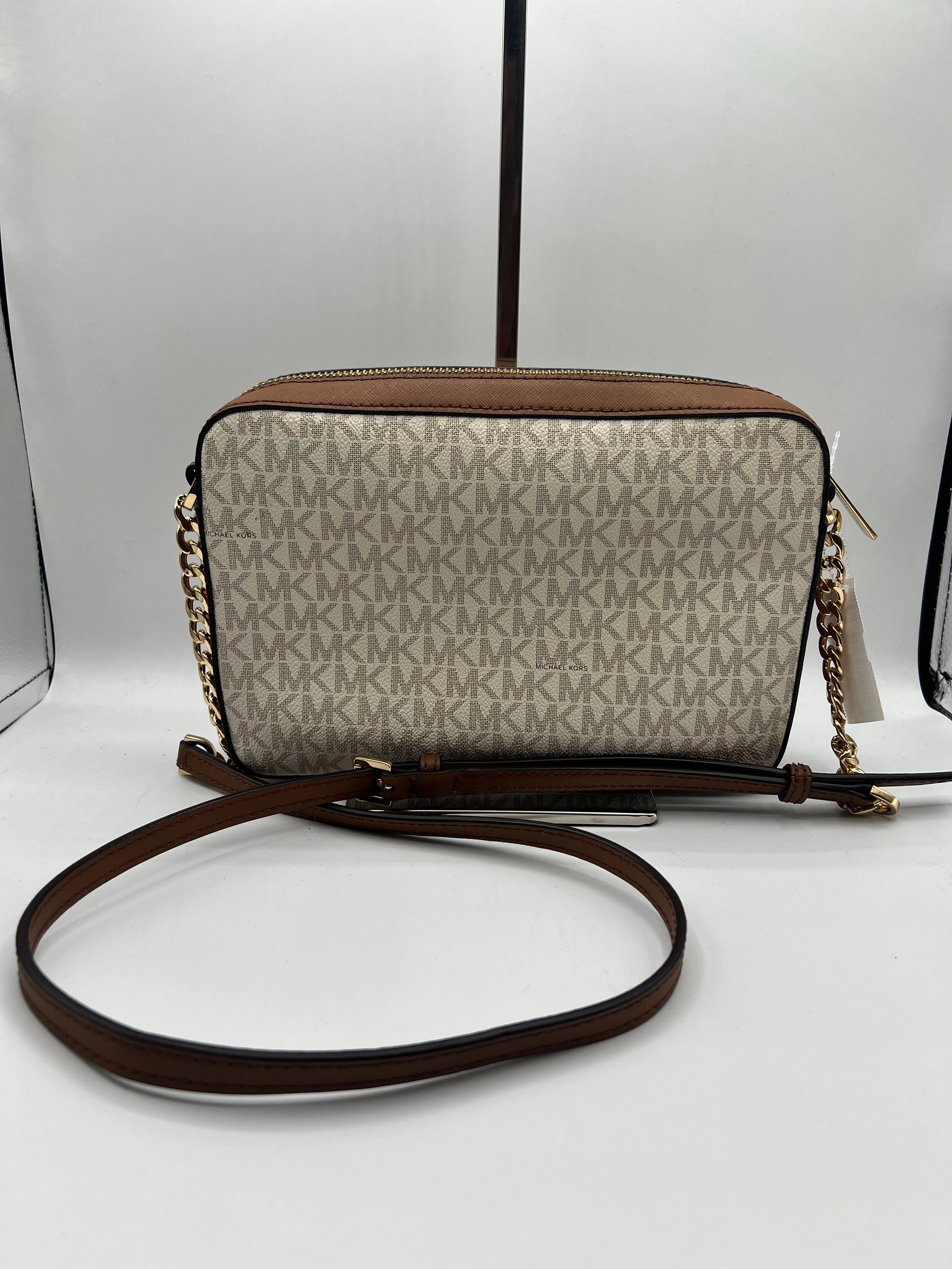 CROSSBODY DESIGNER by MICHAEL KORS In CREAM & TAN, Size: MEDIUM