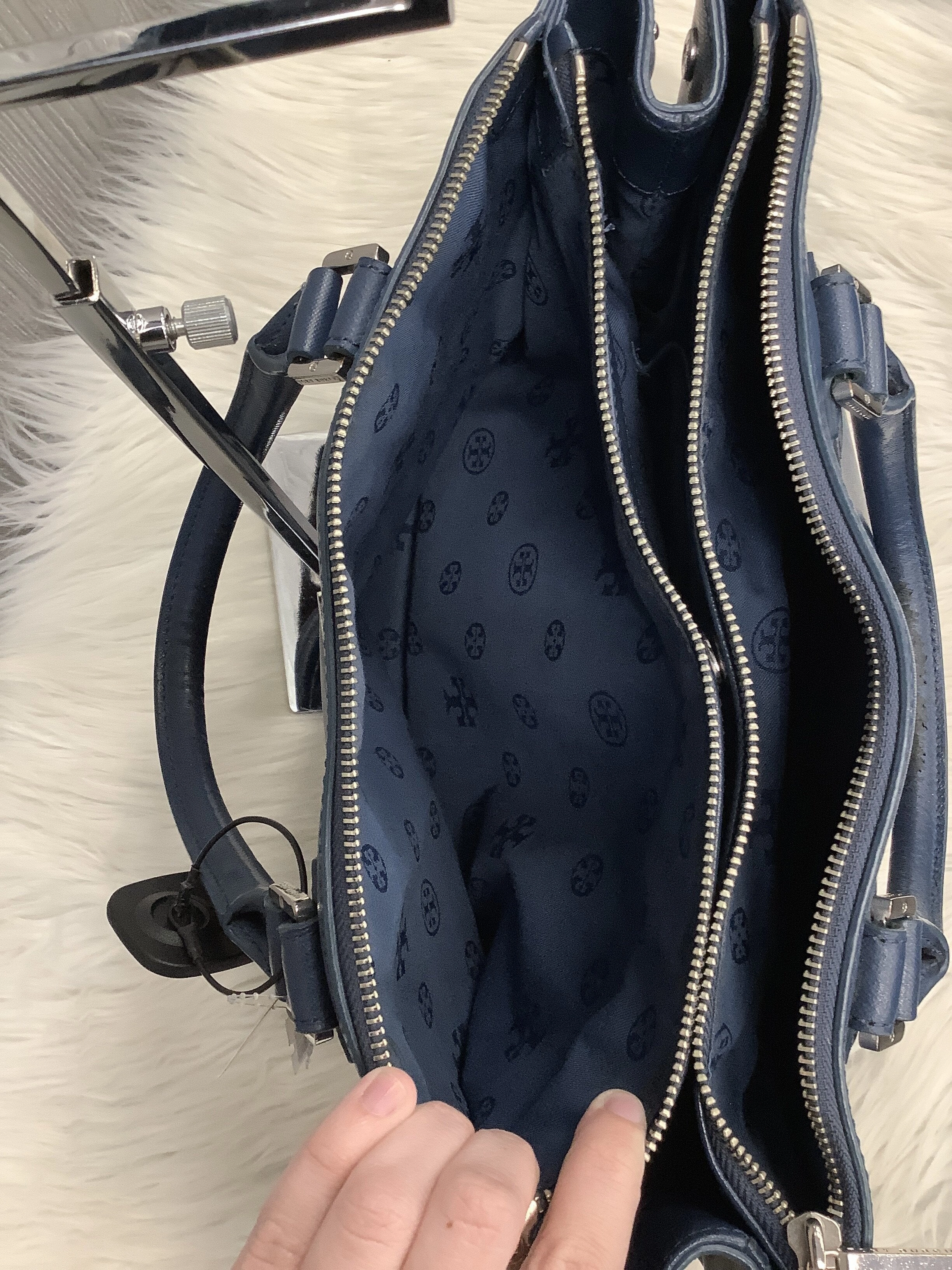 Crossbody Designer By Tory Burch  Size: Large