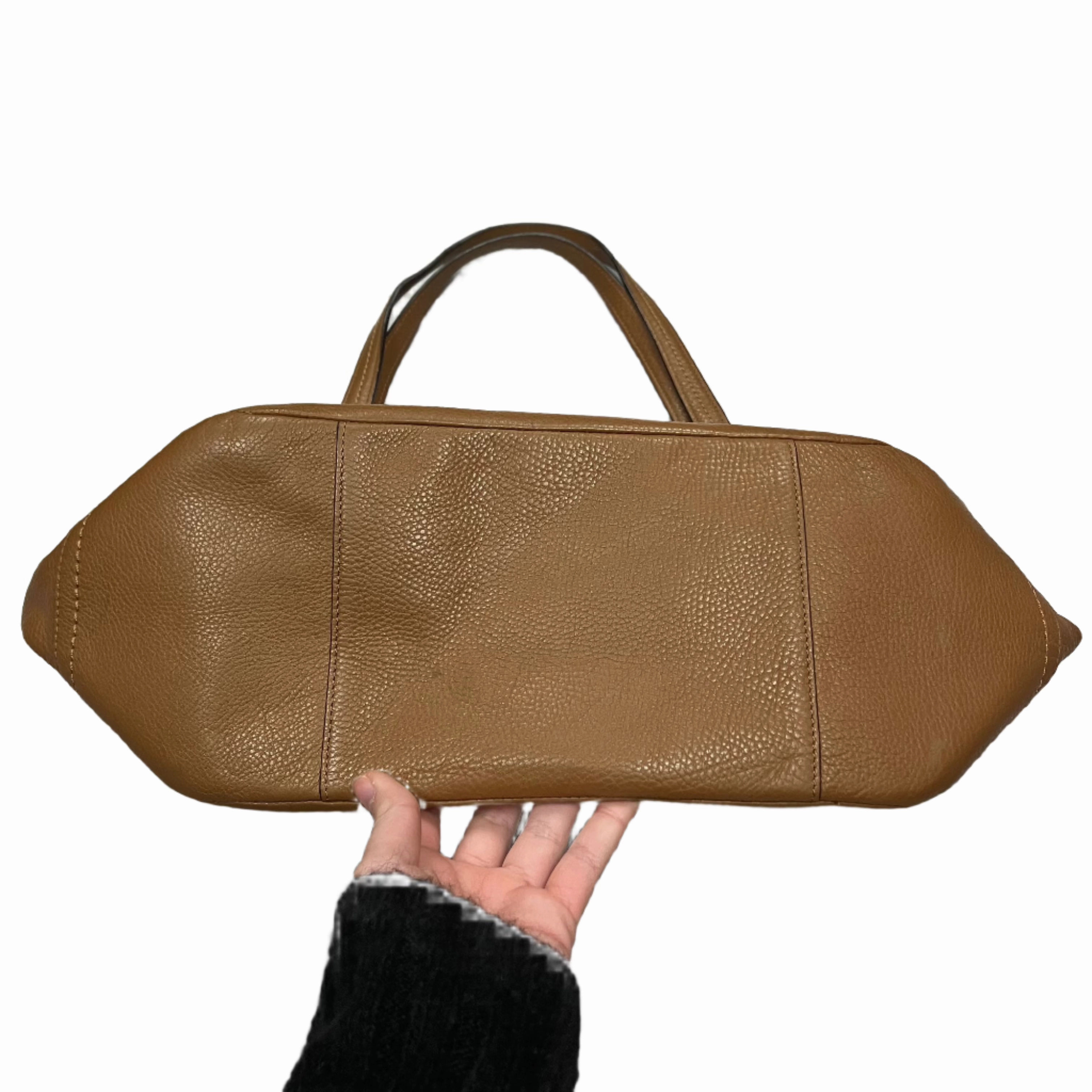 Handbag Designer By Coach, Size: Medium
