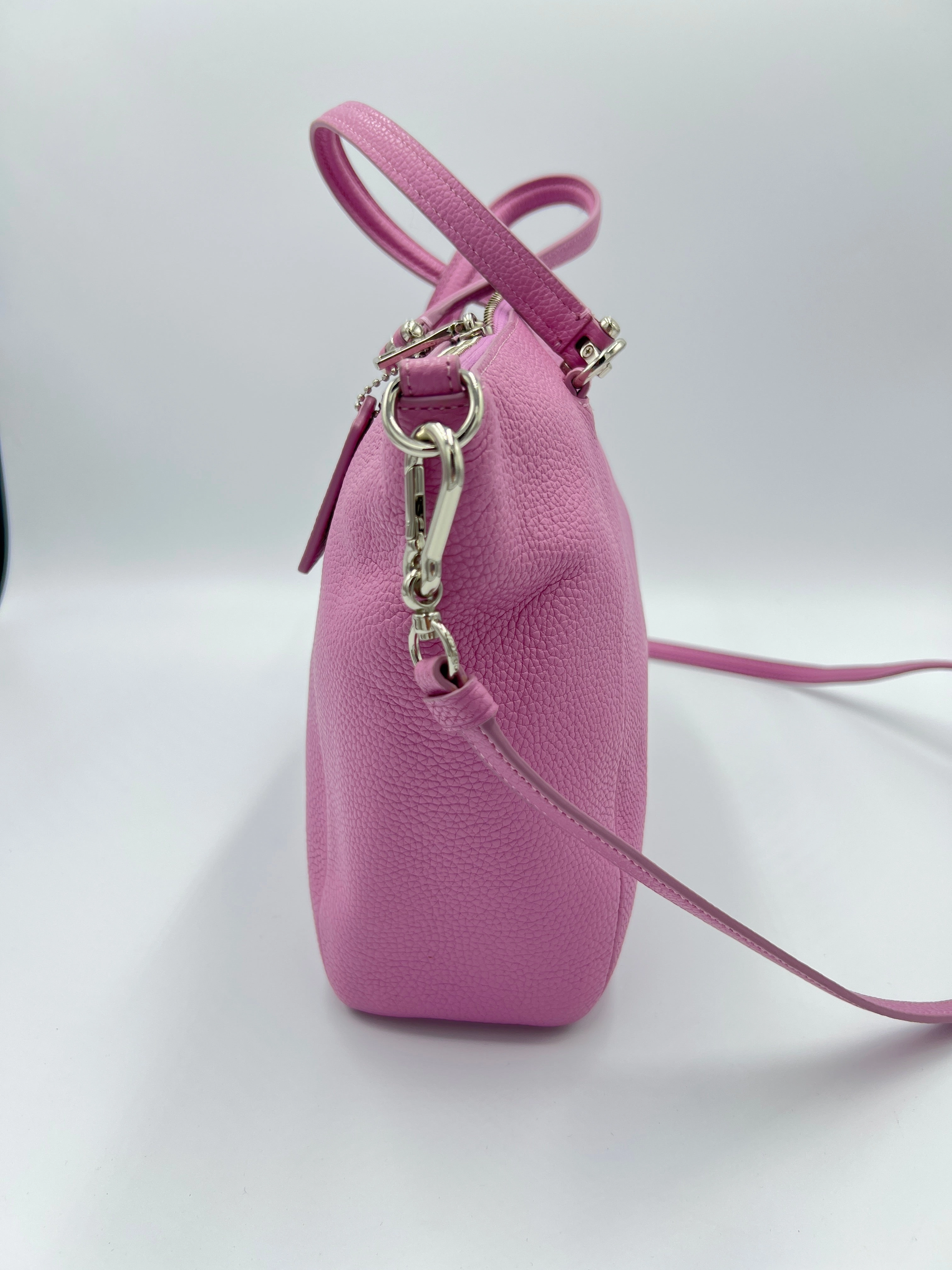 Handbag Designer By Coach  Size: Medium