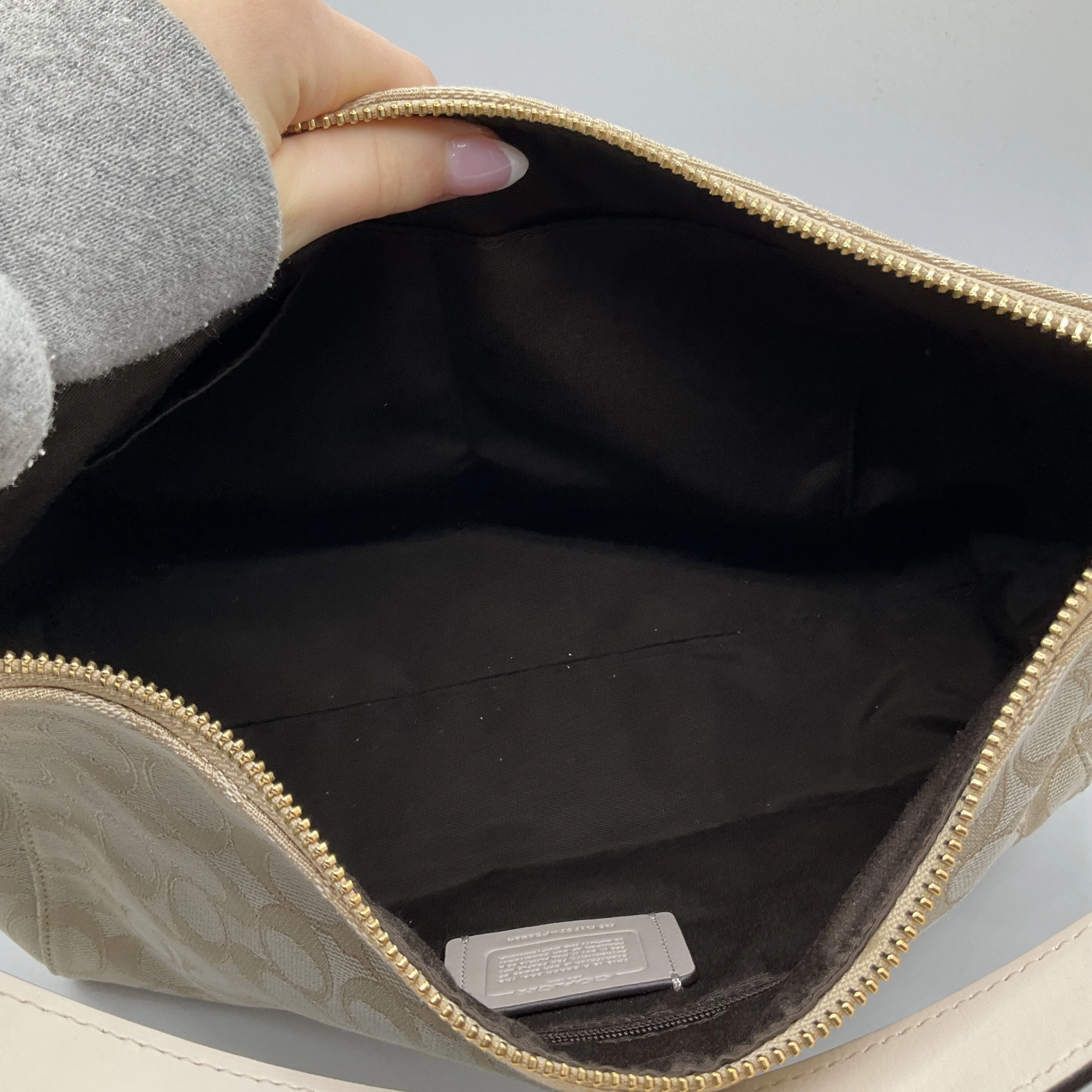 Handbag Designer By Coach  Size: Medium