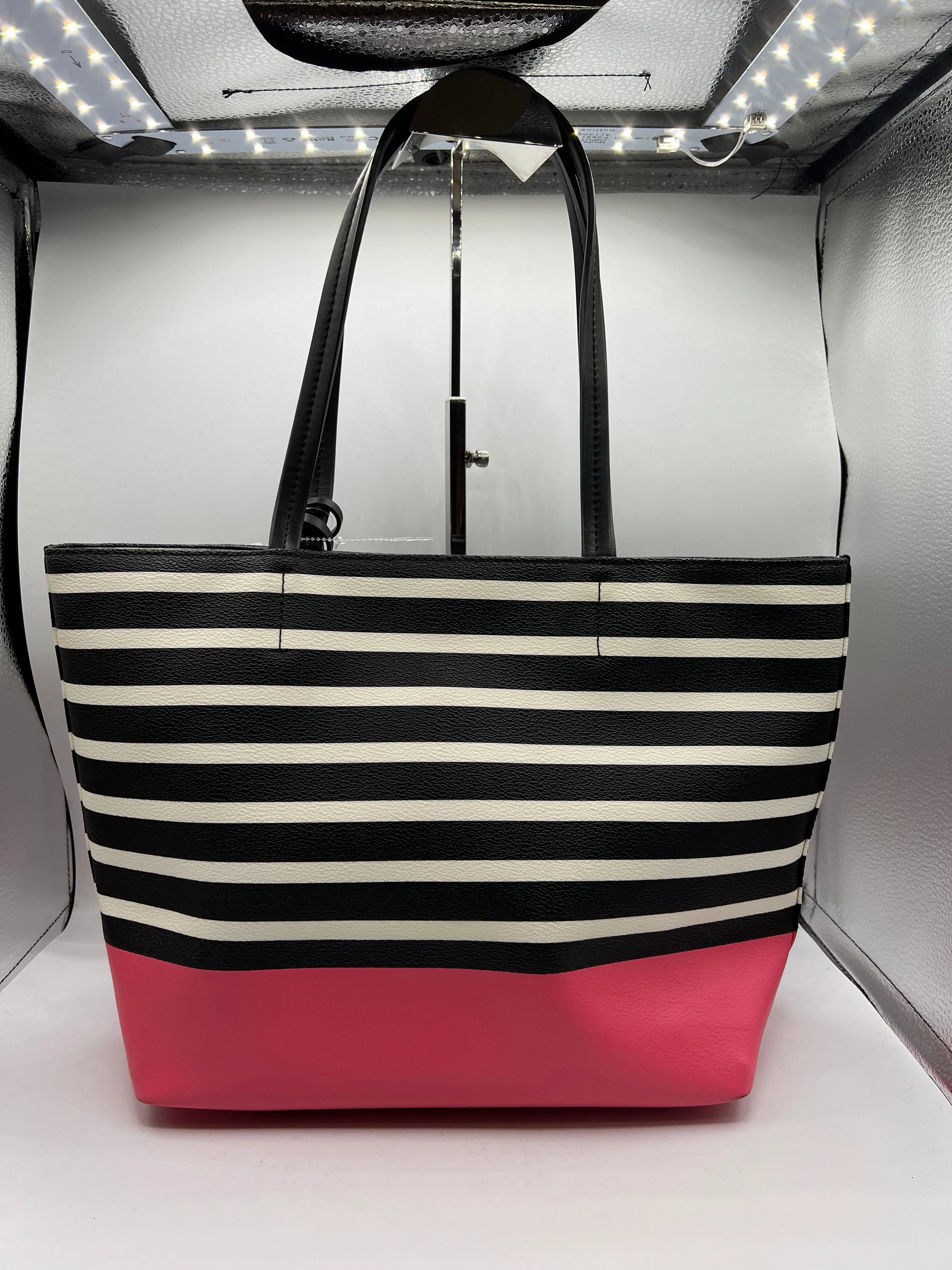 HANDBAG DESIGNER by KATE SPADE In BLACK & PINK, Size: MEDIUM