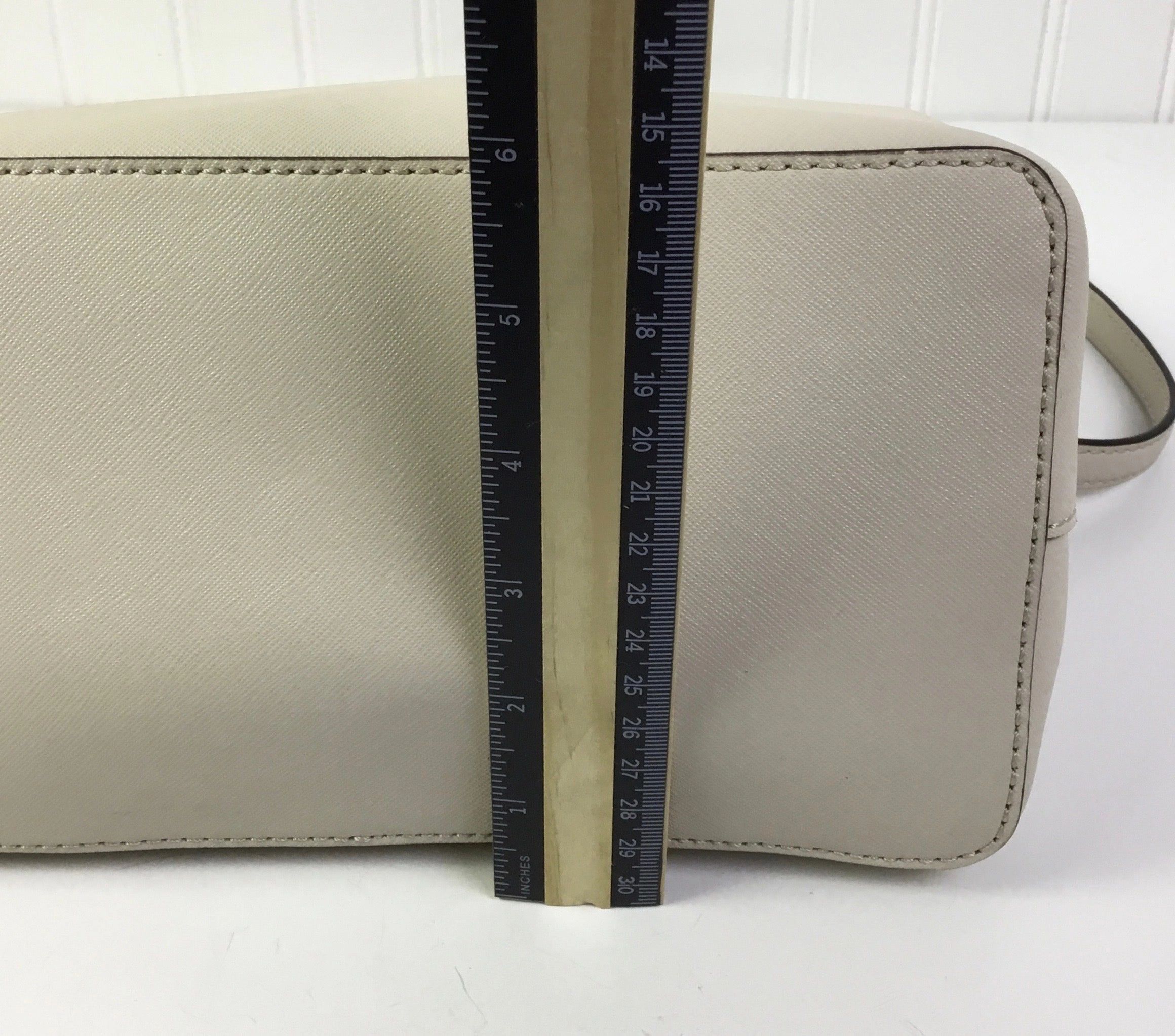 Handbag Designer By Kate Spade In Cream, Size:Medium