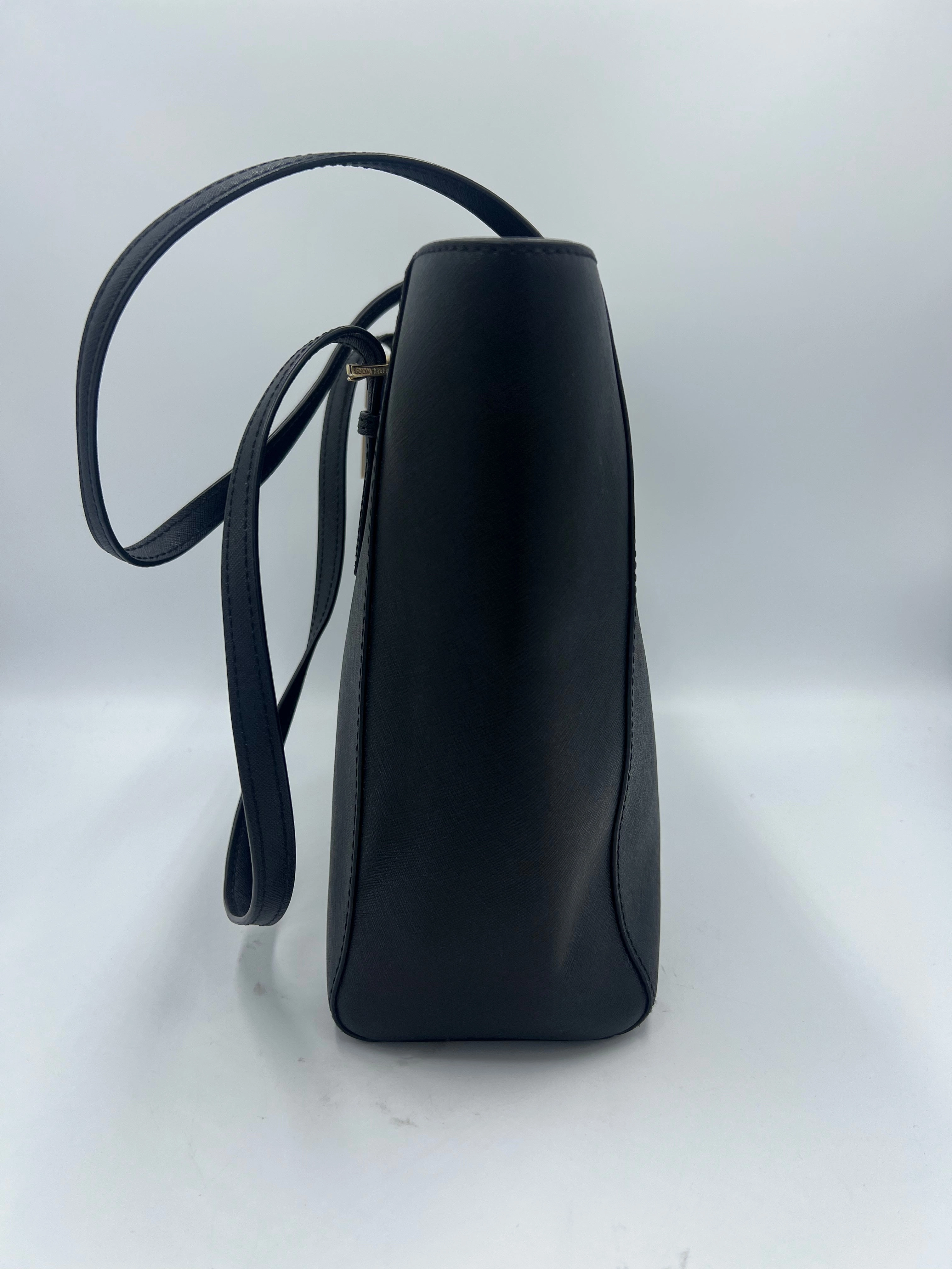 Handbag Designer By Michael Kors