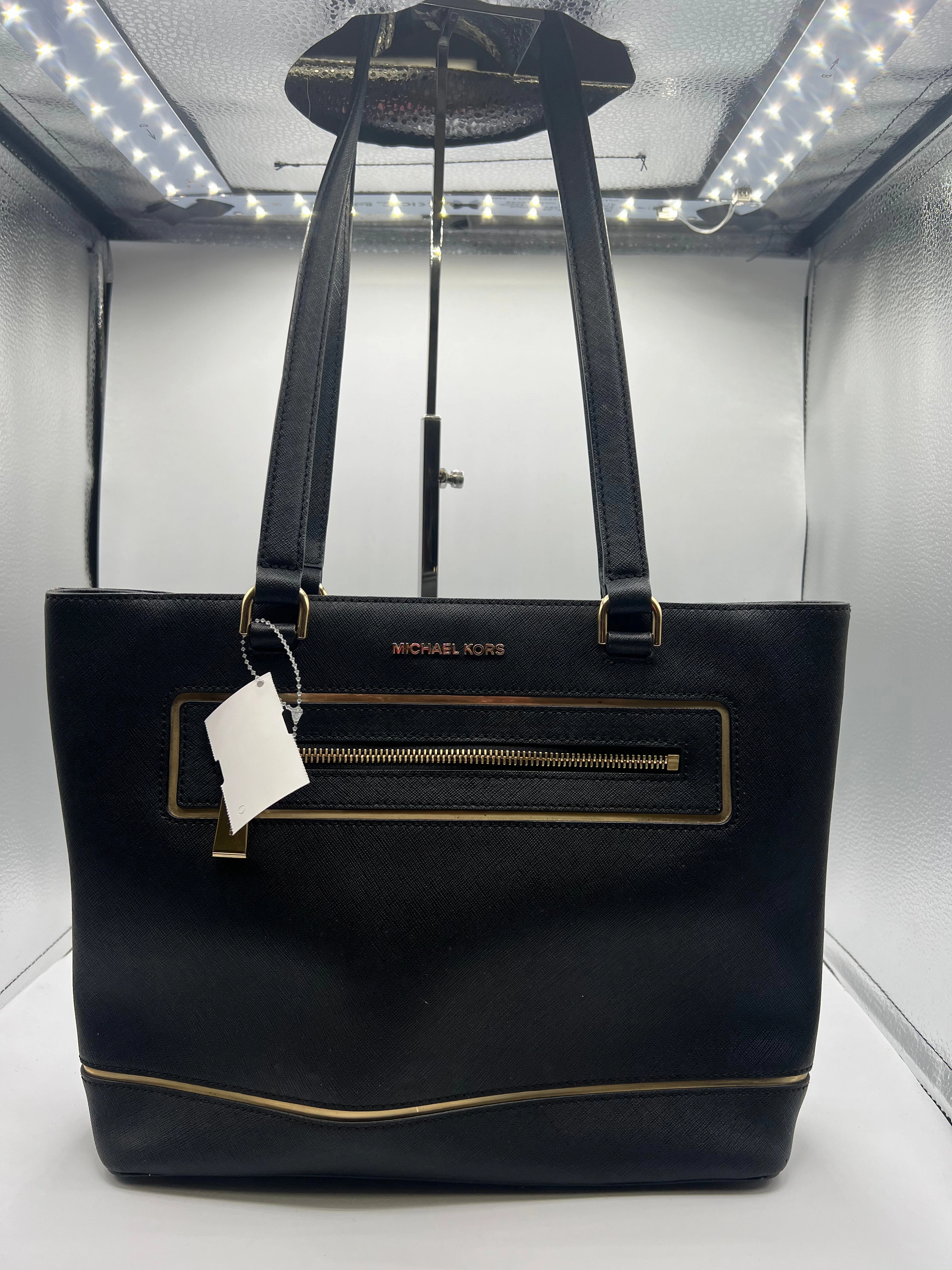 HANDBAG DESIGNER by MICHAEL KORS In BLACK, Size: MEDIUM