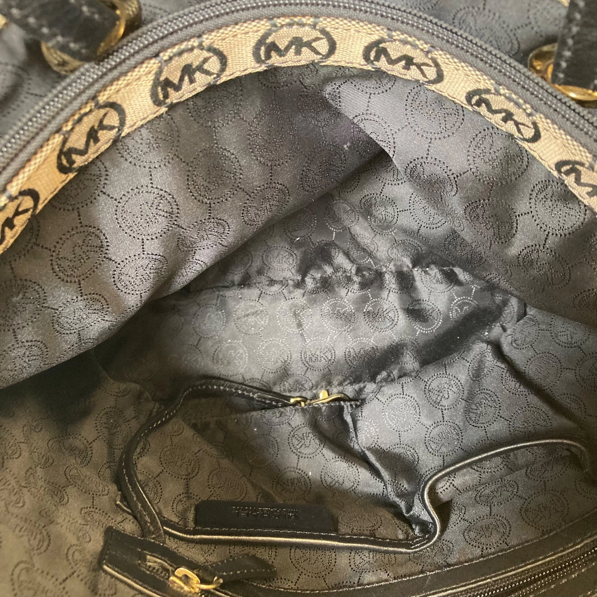 Handbag Designer By Michael Kors In Black, Size:Medium