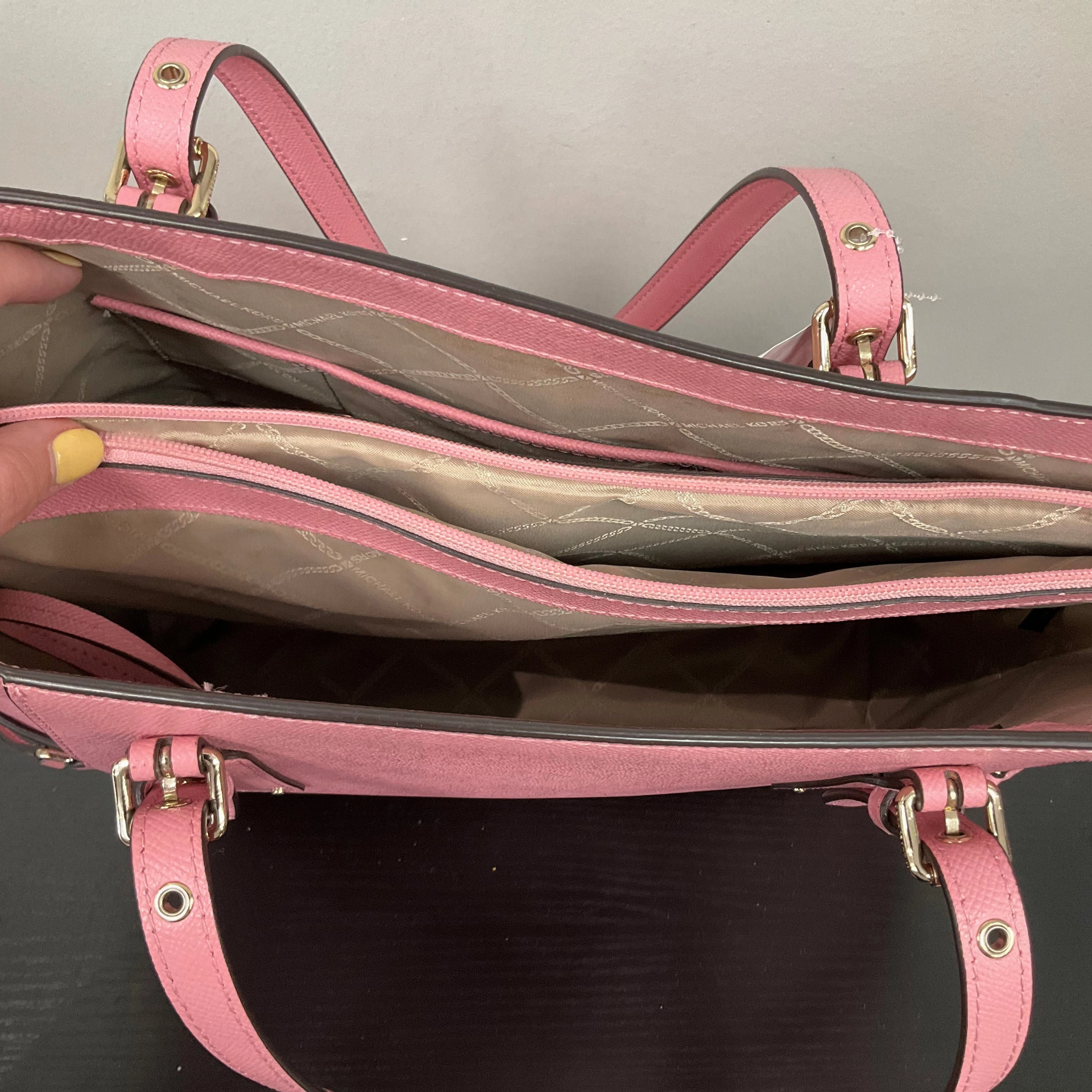 Handbag Designer By Michael Kors In Pink, Size:Large