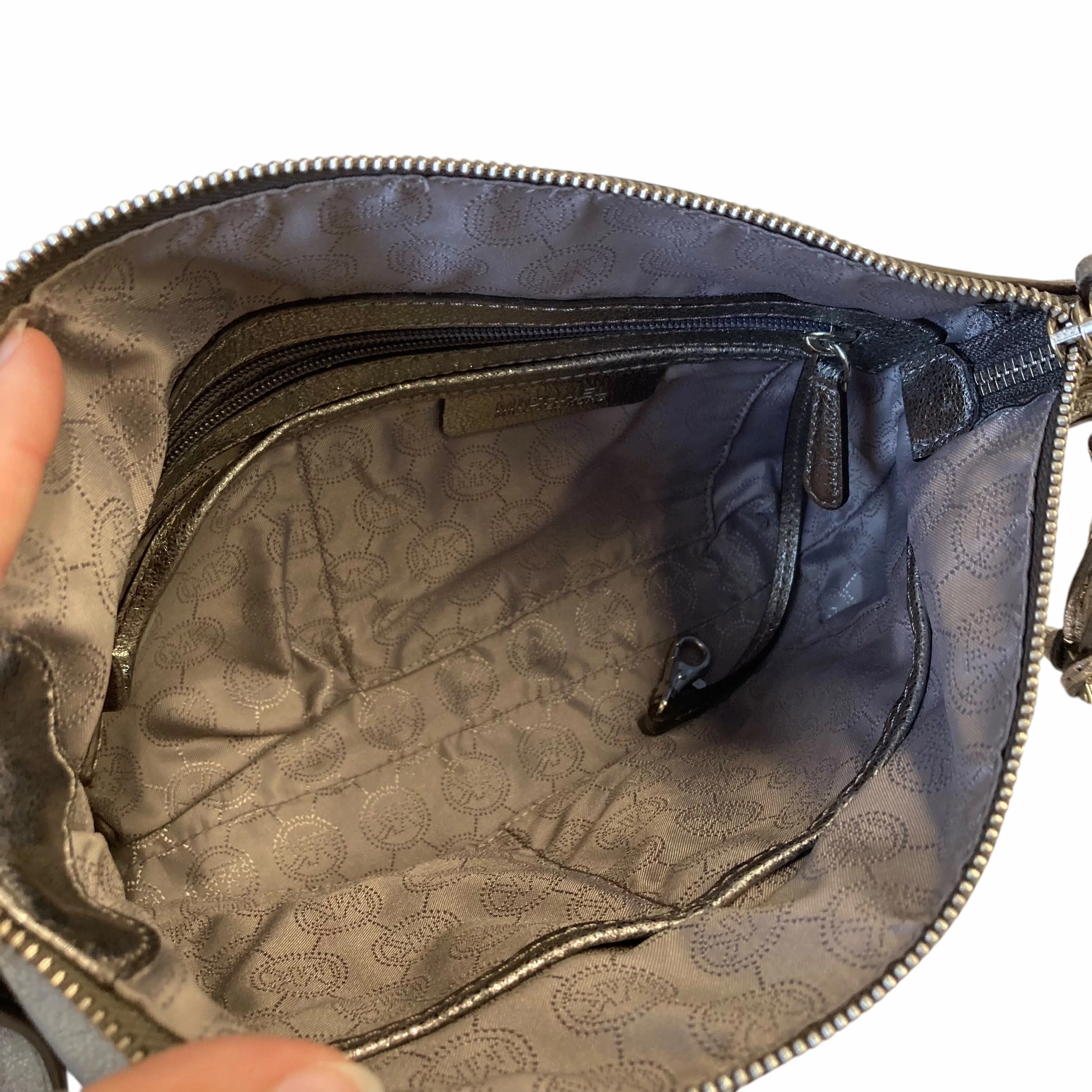 Handbag Designer By Michael Kors In Silver, Size:Medium