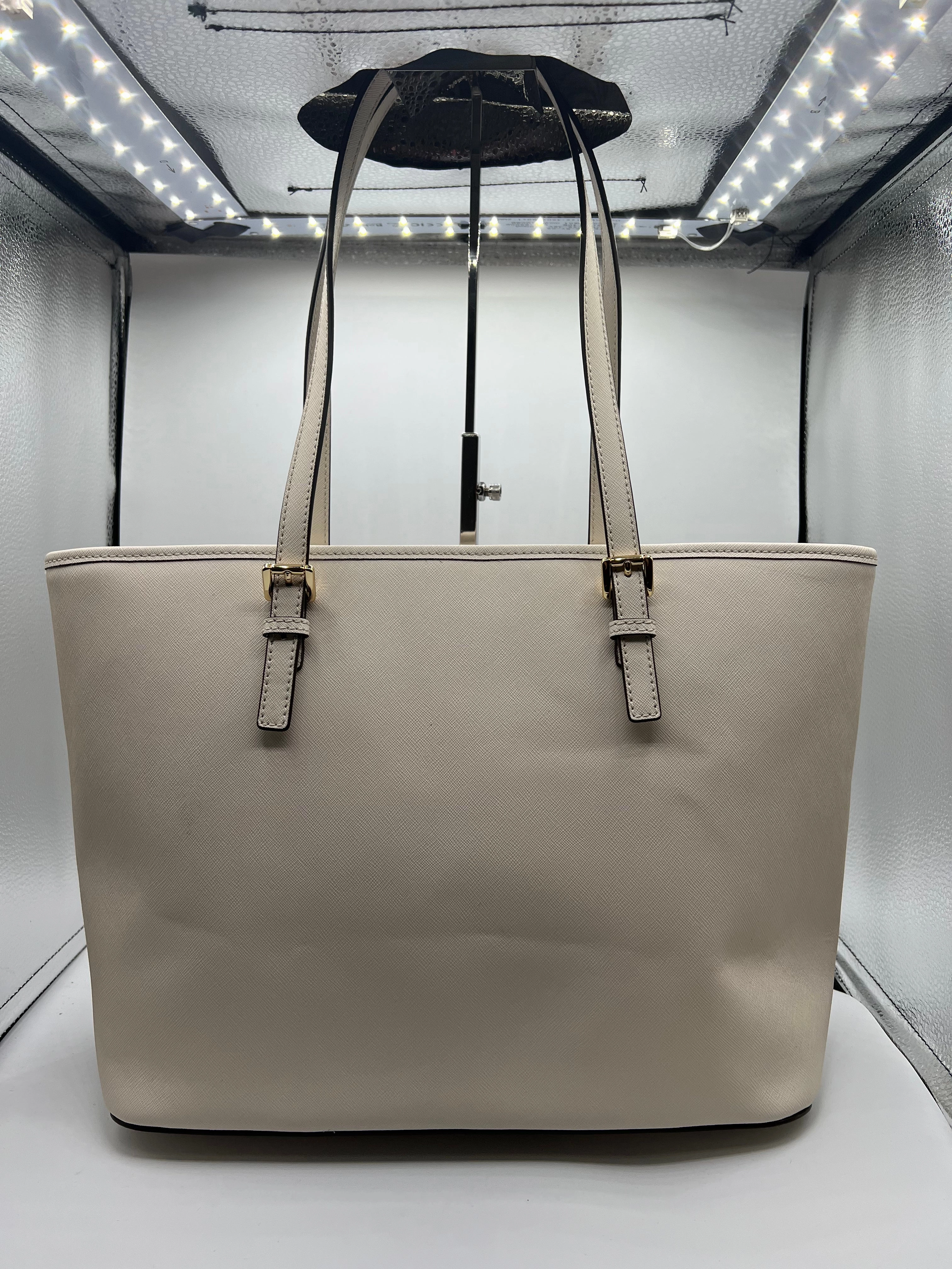HANDBAG DESIGNER by MICHAEL KORS In WHITE, Size: LARGE