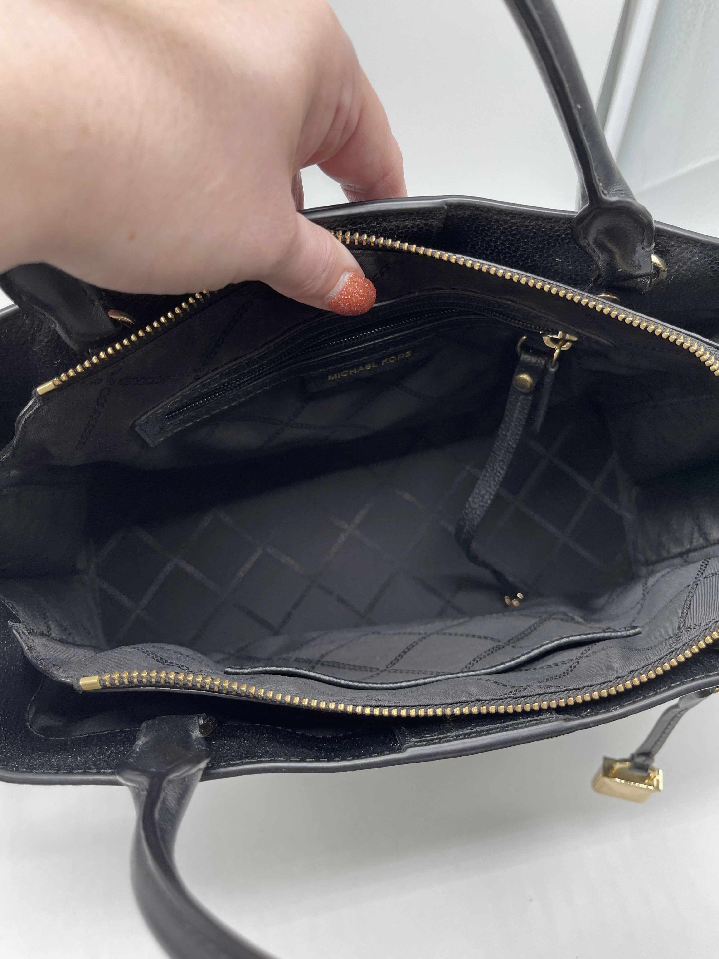 Handbag Designer By Michael Kors  Size: Large