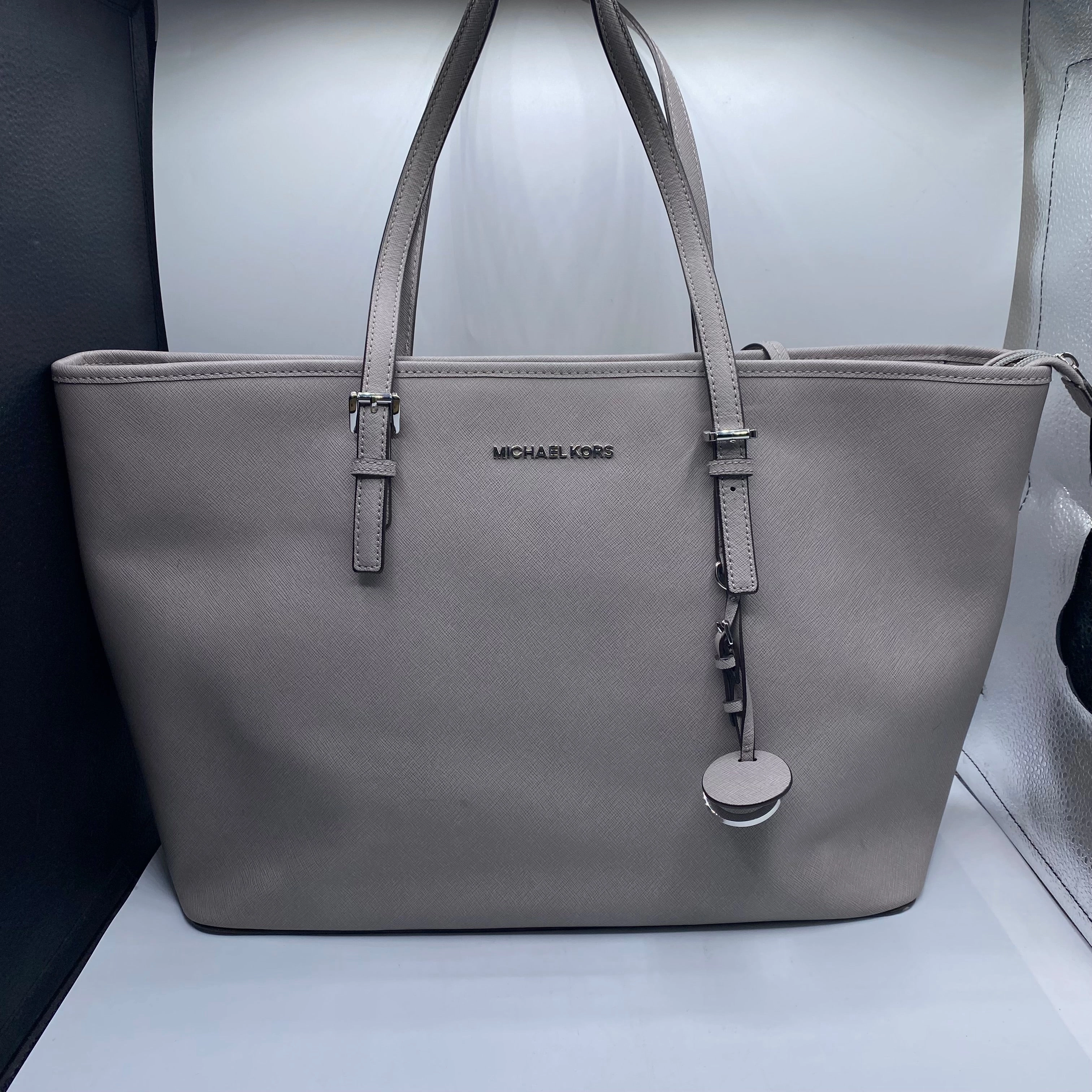 Handbag Designer By Michael Kors, Size: Large