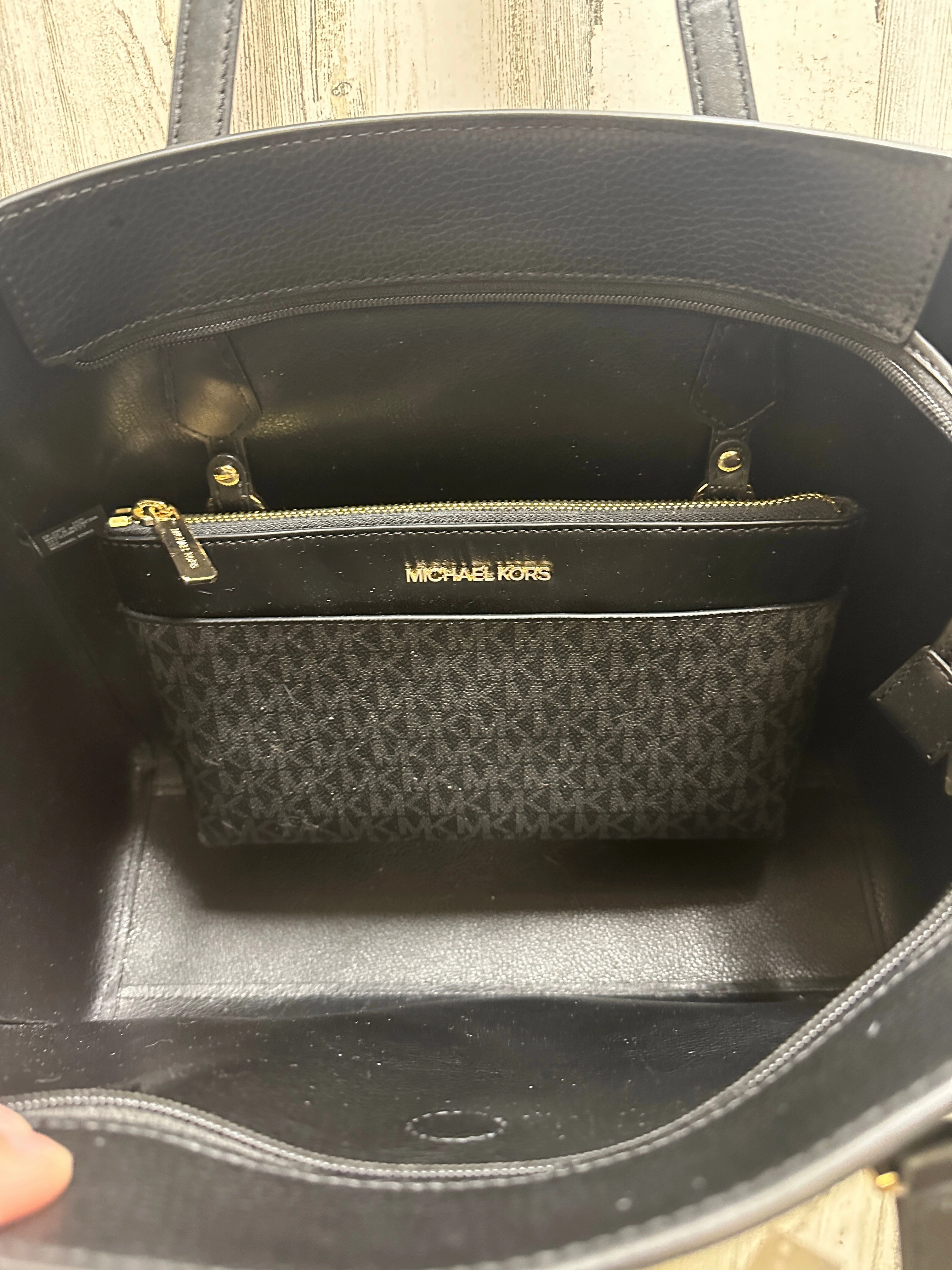 Handbag Designer By Michael Kors  Size: Large