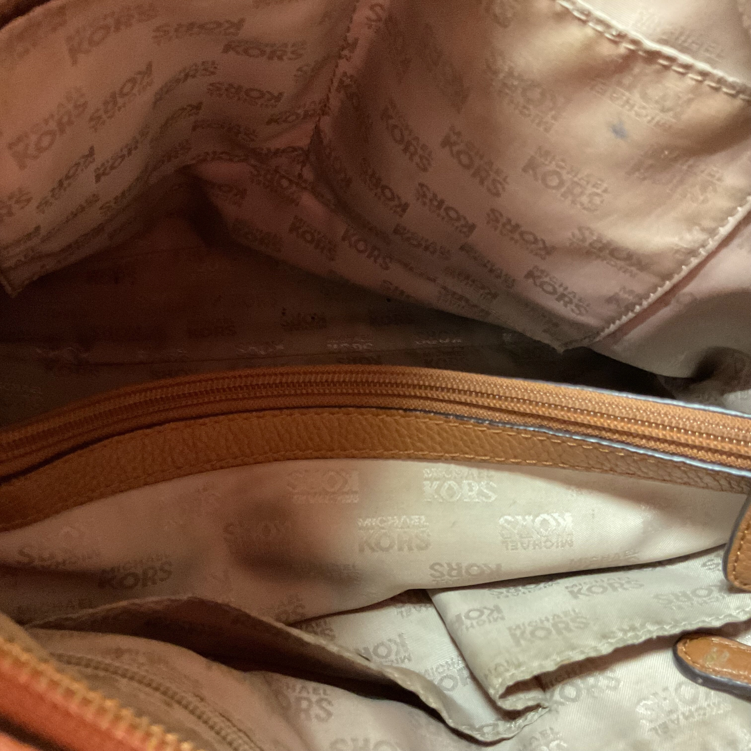 Handbag Designer By Michael Kors  Size: Large