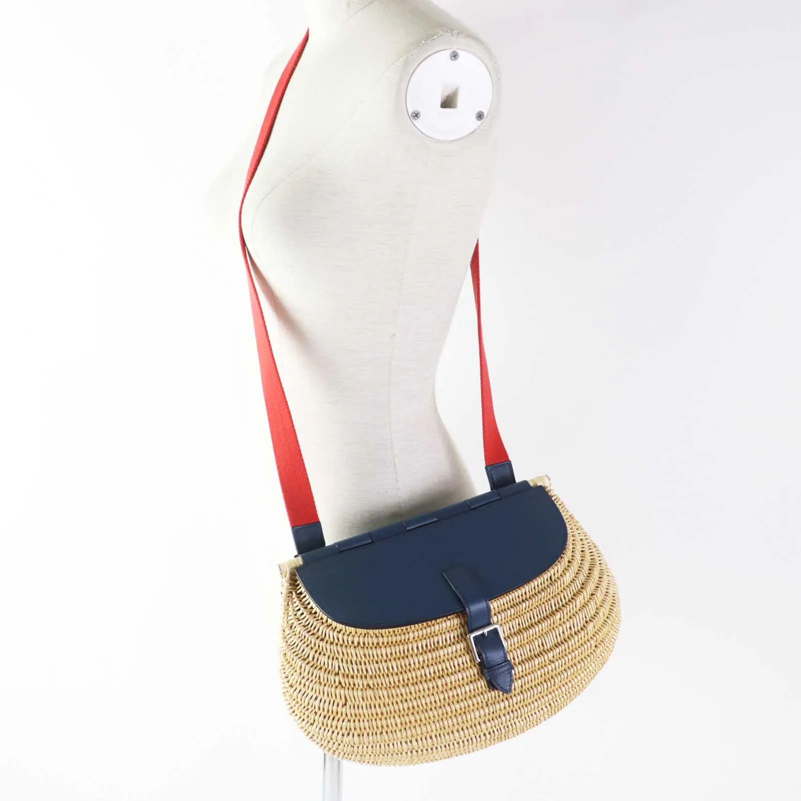 HERMES Shoulder Bag Swift Ocea Blue type Natural fishing basket