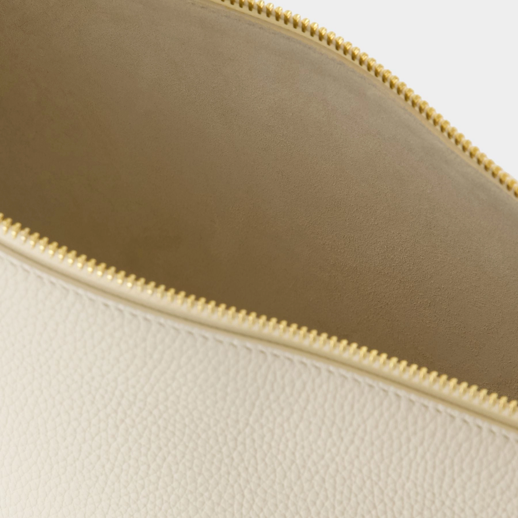 Junior Knight Purse - Burberry - Leather - Beige