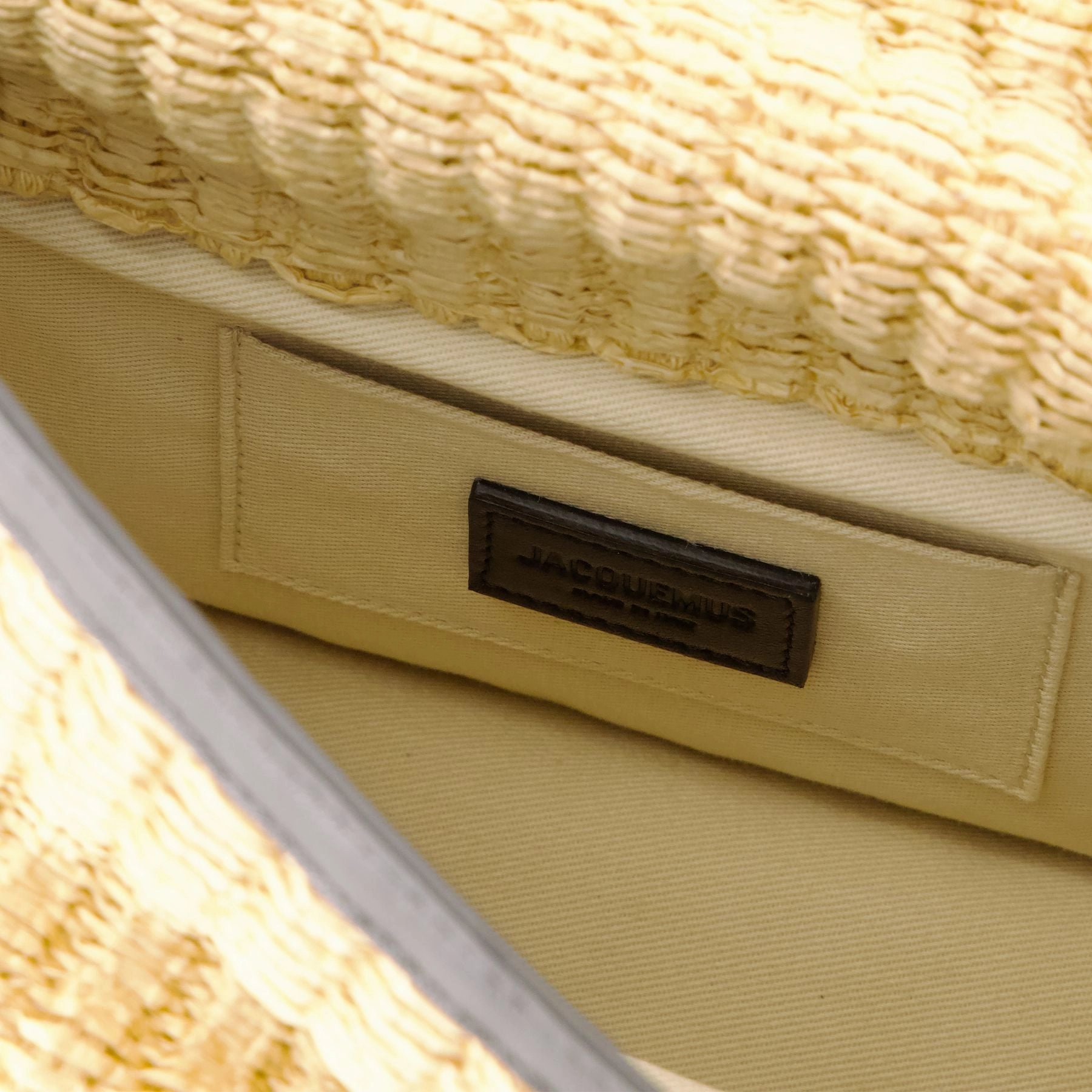 La Pochette Rond Carr - Jacquemus - Leather - Beige
