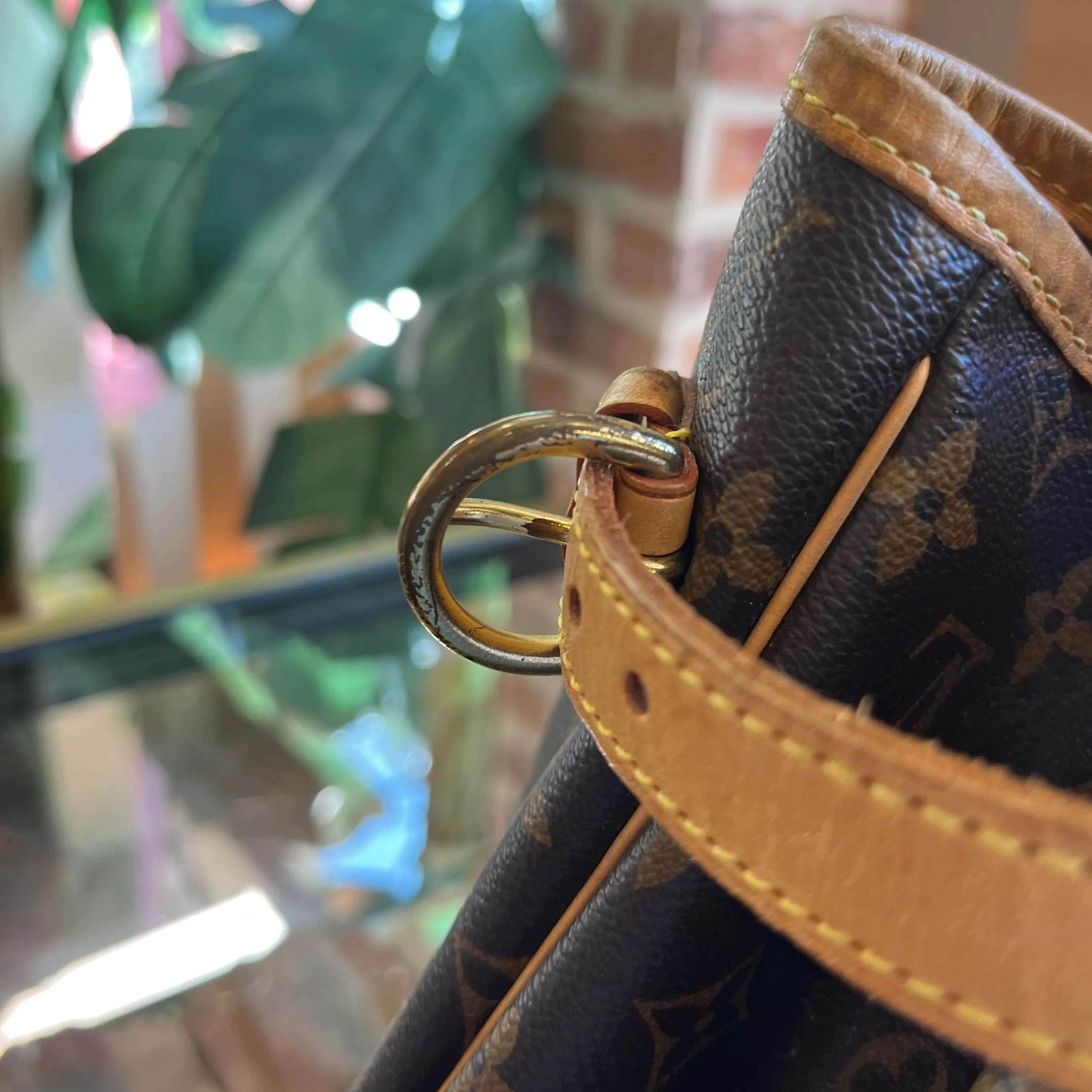 LOUIS VUITTON Vertical Batignolles Monogram Shoulder Bag