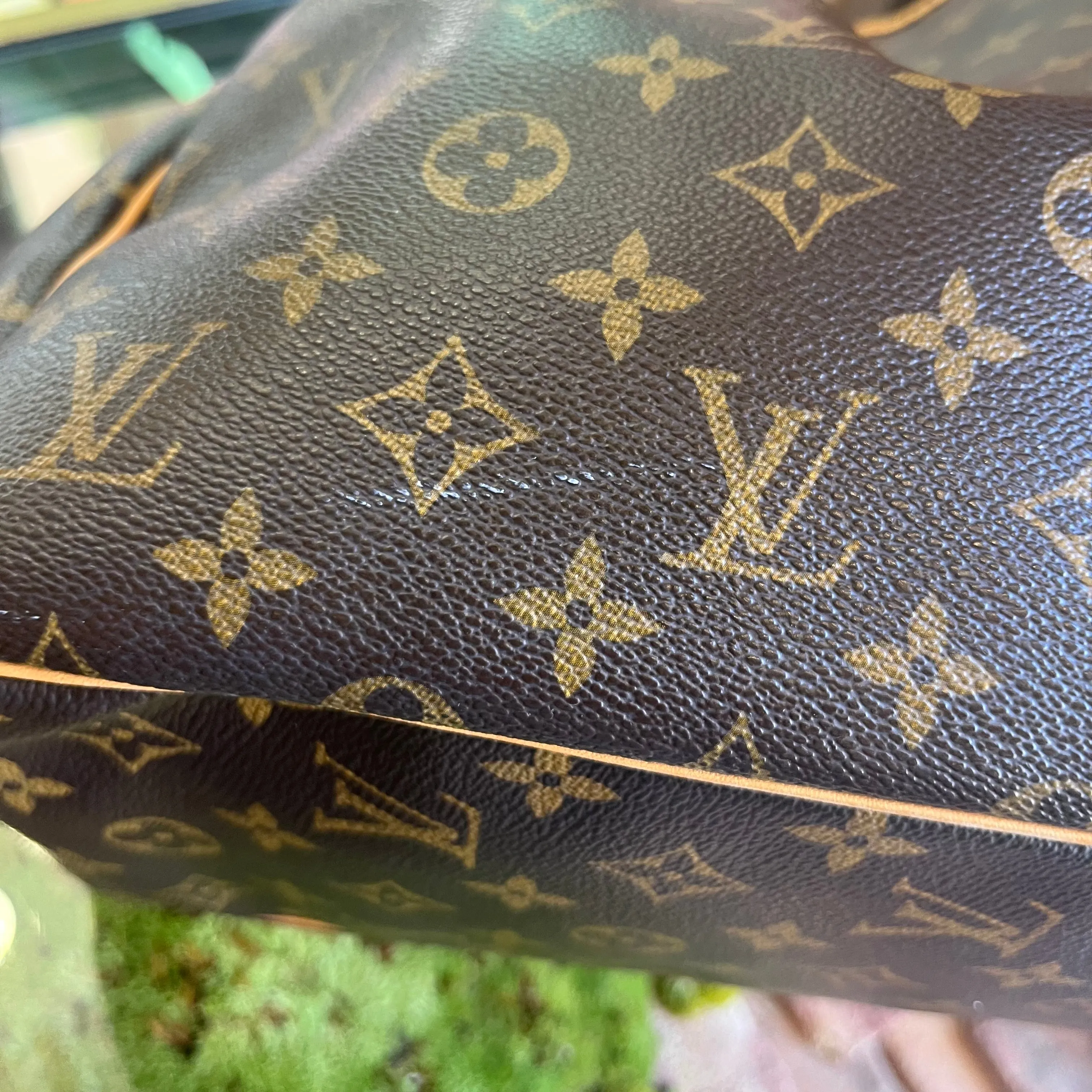 LOUIS VUITTON Vertical Batignolles Monogram Shoulder Bag