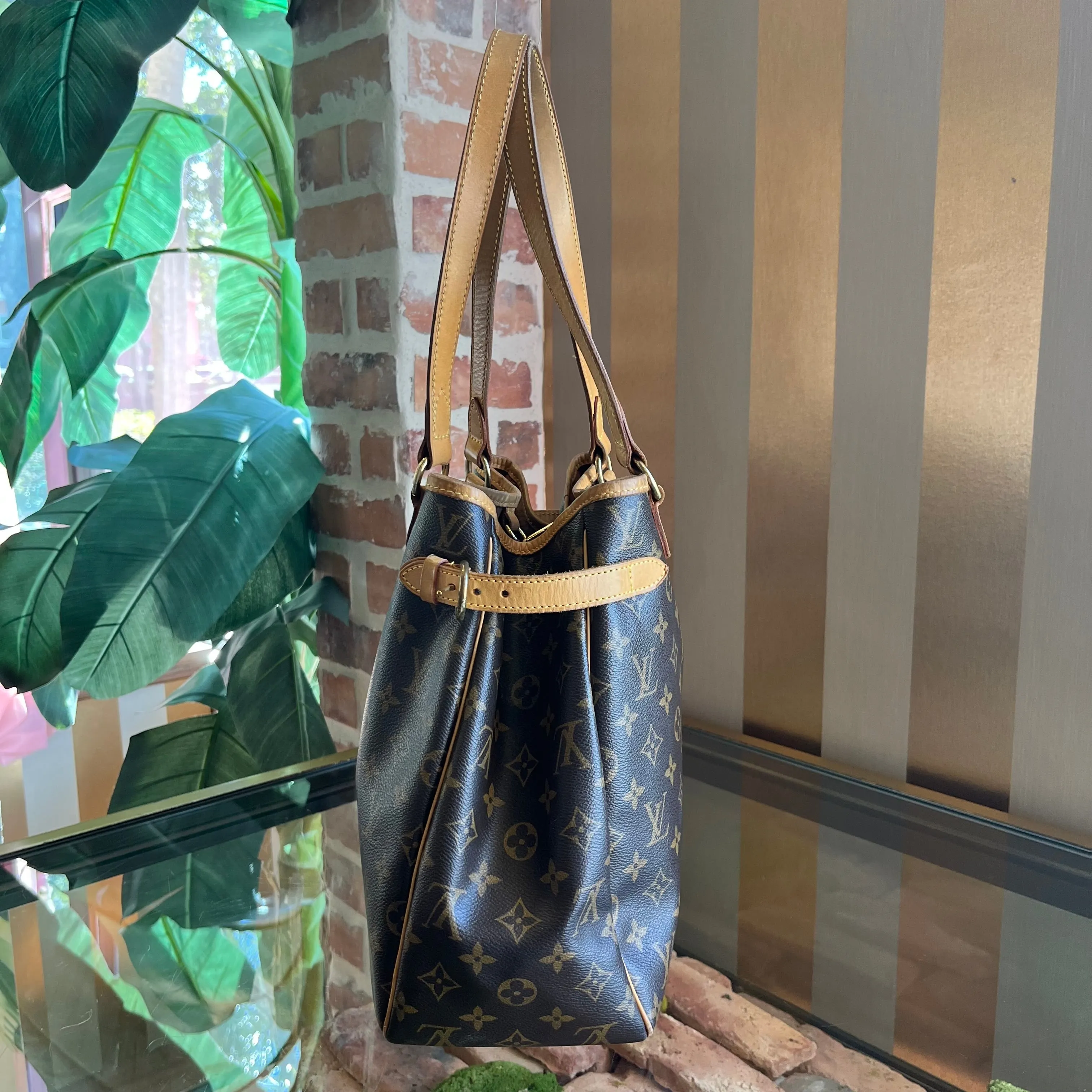LOUIS VUITTON Vertical Batignolles Monogram Shoulder Bag