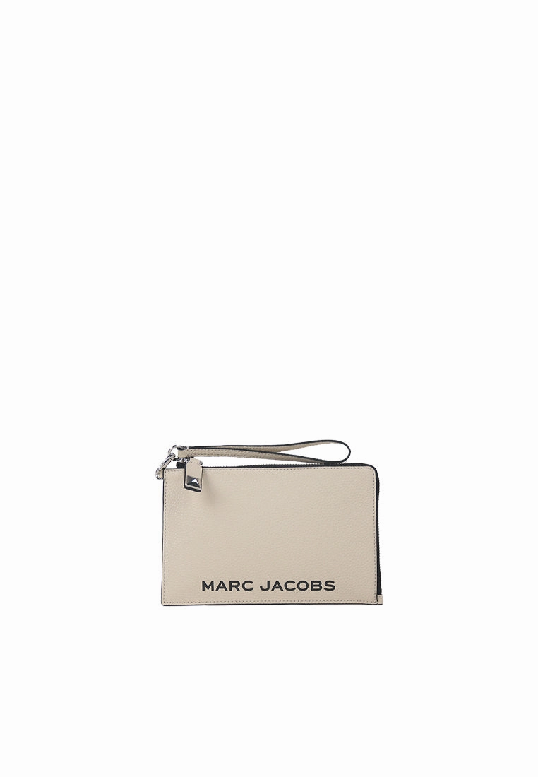 Marc Jacobs Pebbled Leather Wristlet In Marshmallow 4R3SCP028S02