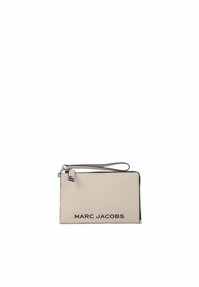 Marc Jacobs Pebbled Leather Wristlet In Marshmallow 4R3SCP028S02