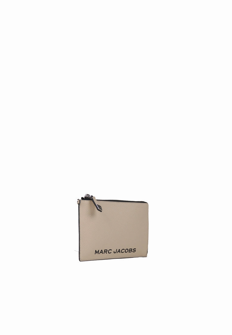 Marc Jacobs Pebbled Leather Wristlet In Marshmallow 4R3SCP028S02