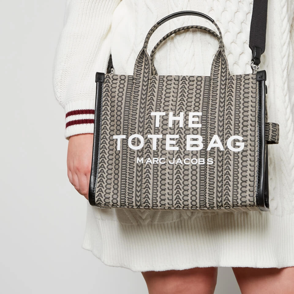Marc Jacobs  The Tote Bag (Medium)