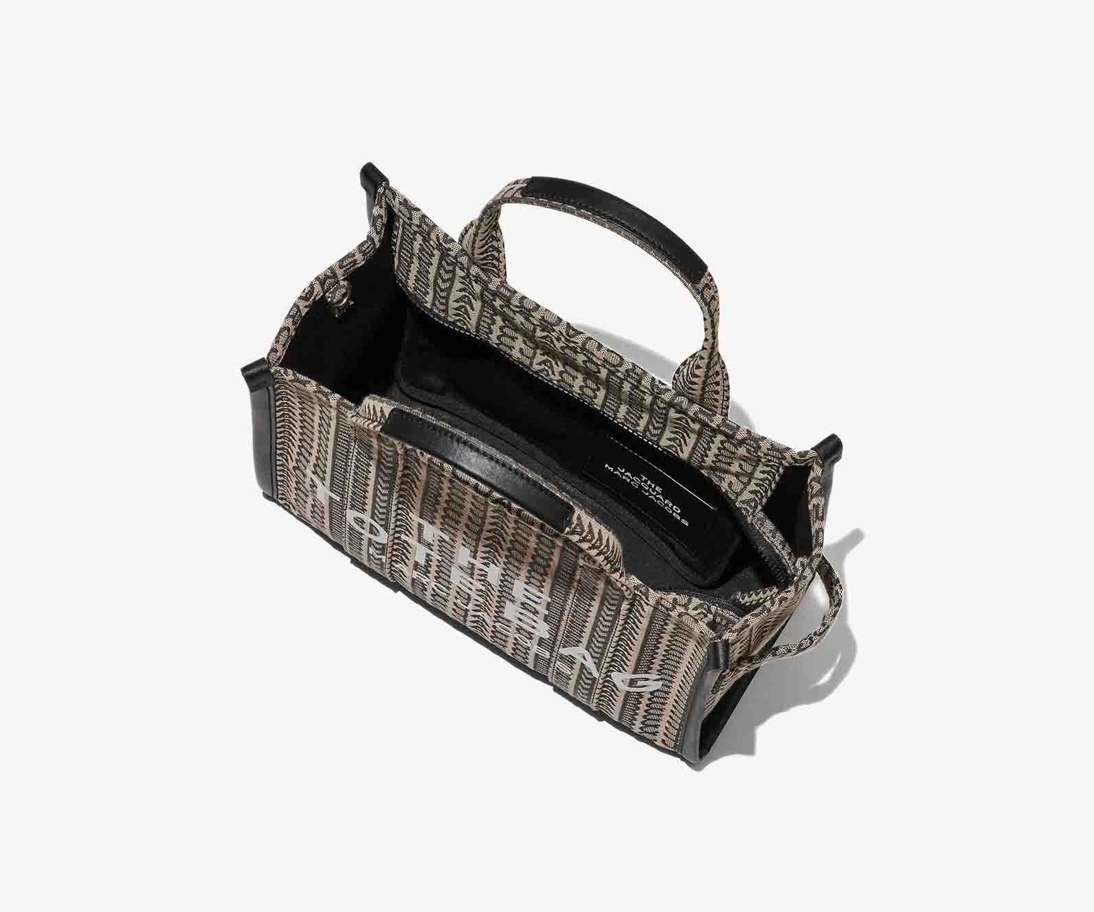 Marc Jacobs  The Tote Bag (Medium)