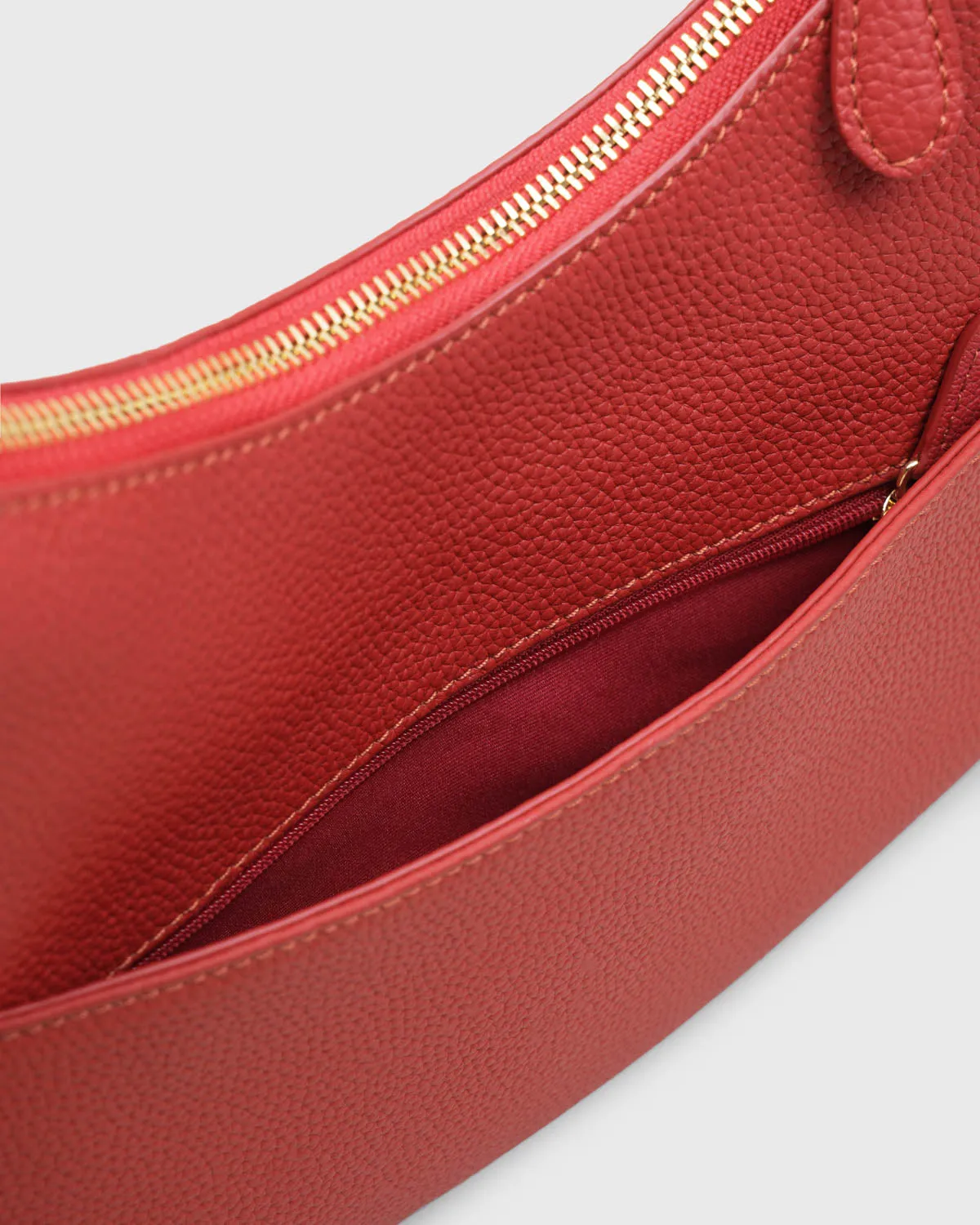 Marlows Crescent Hobo (Scarlet)