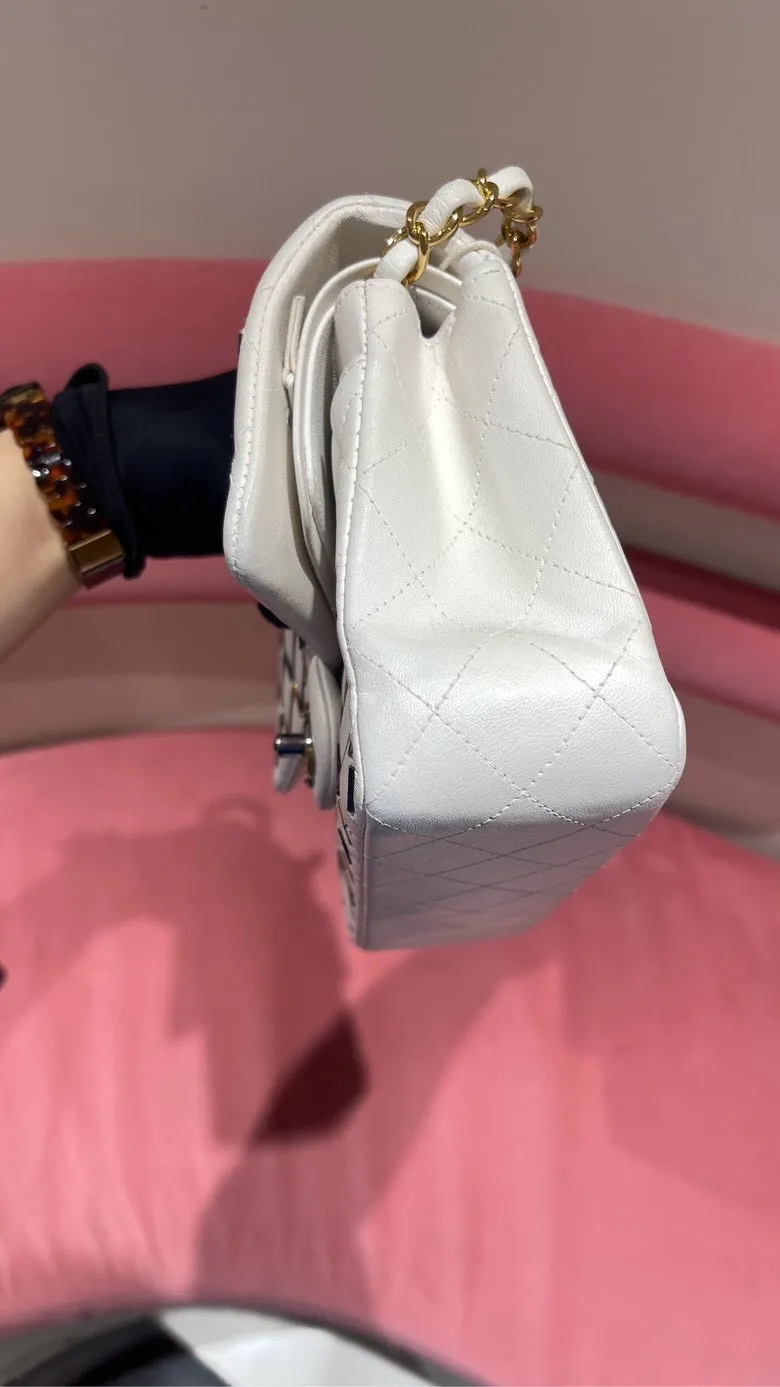 Preloved Chanel CF Medium White Leather Shoulder Bag