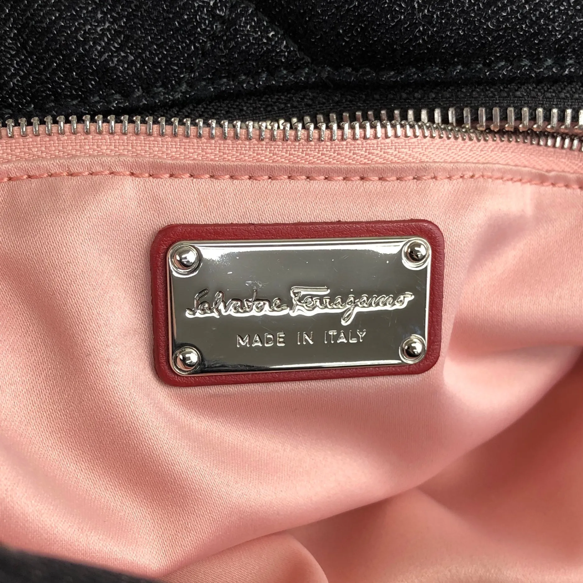 Salvatore Ferragamo Logo Chain Handbag Shoulder bag Black Vintage im33vh