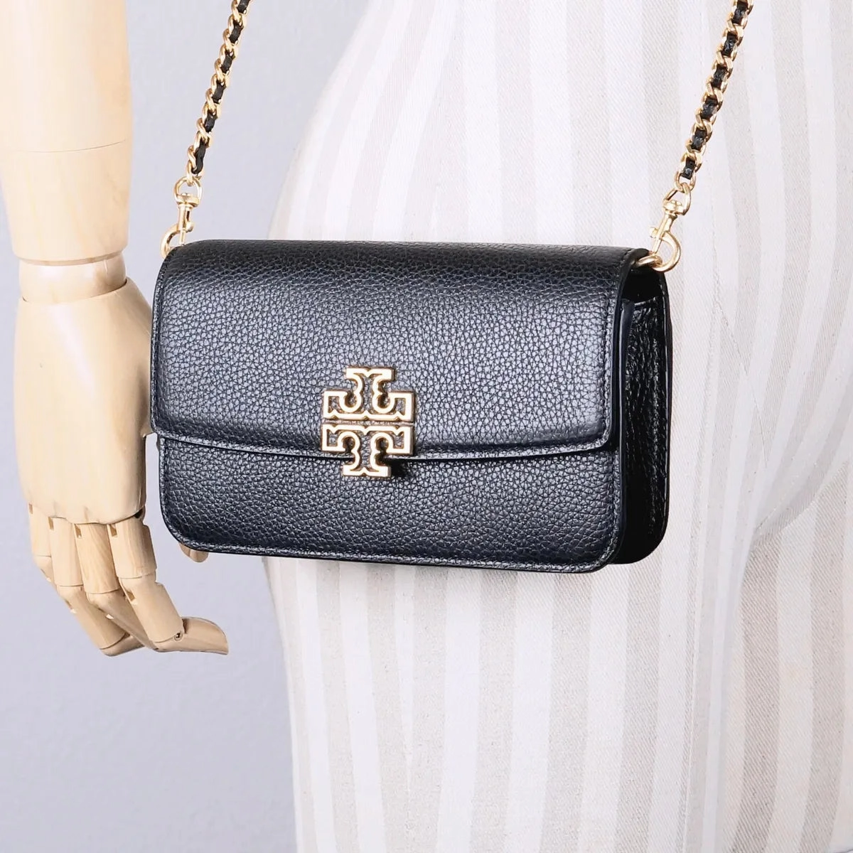 Tory Burch Britten Chain Wallet With Wristlet Black