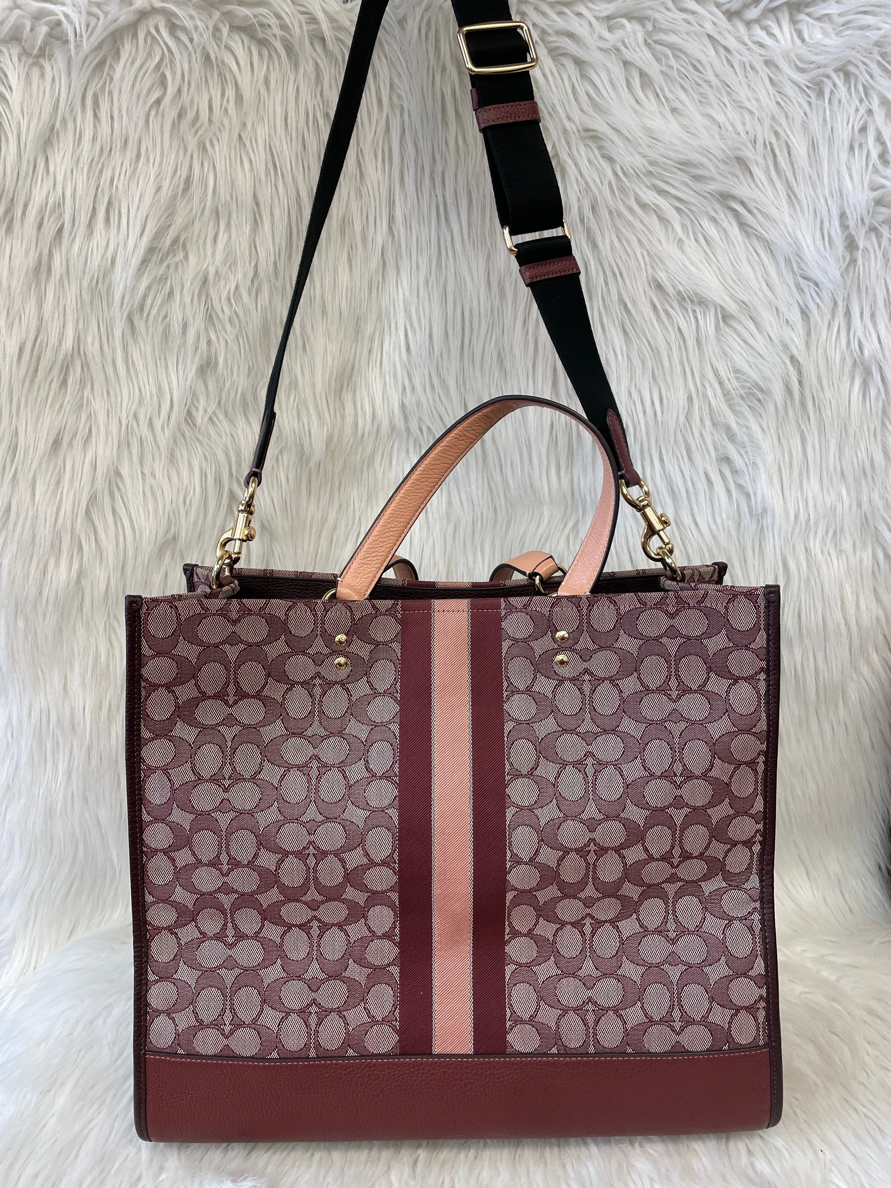 TOTE DESIGNER by COACH In MAROON, Size: LARGE