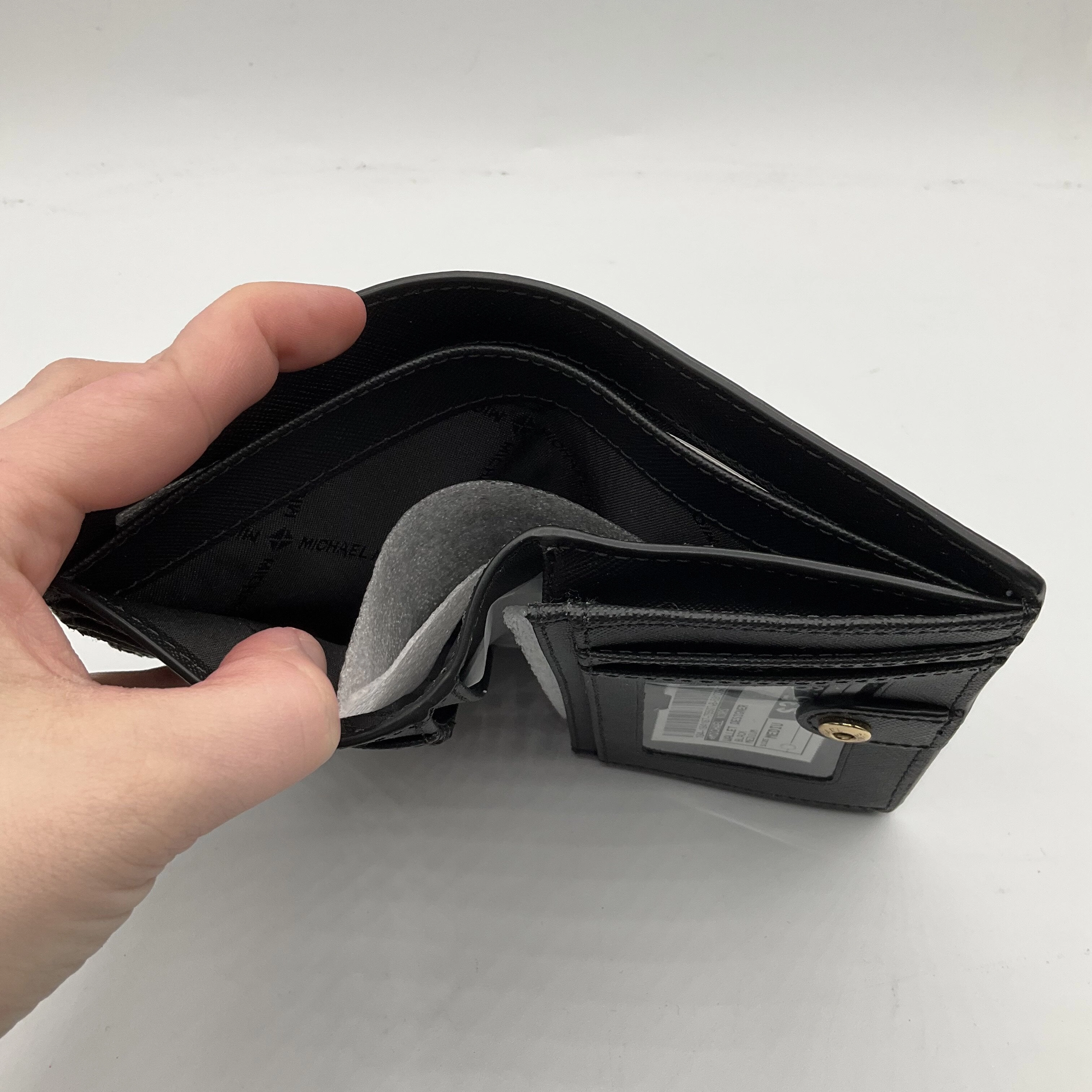 Wallet Designer By Michael Kors  Size: Medium