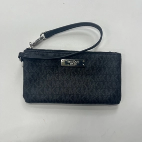 Wristlet By Michael Kors  Size: Small